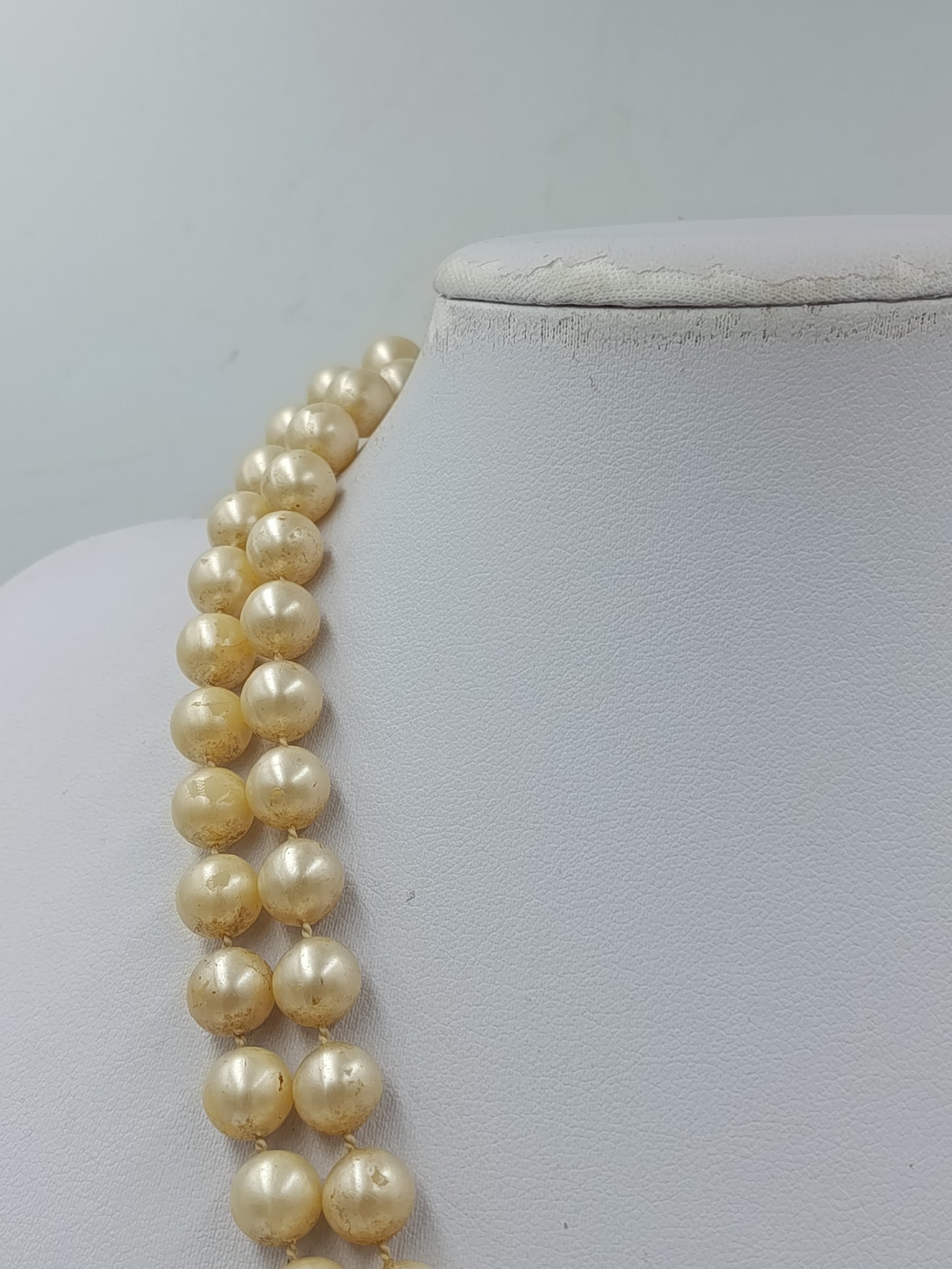 Elegante ,Lange Perlenkette doppelt – cremefarben, Vintage