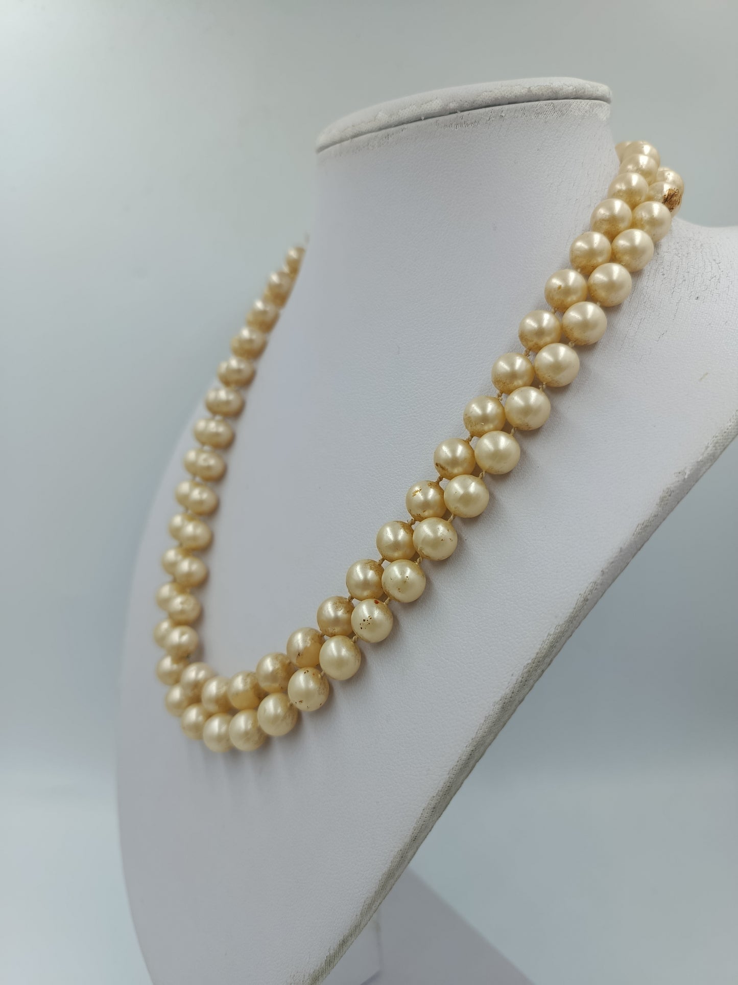 Elegante ,Lange Perlenkette doppelt – cremefarben, Vintage