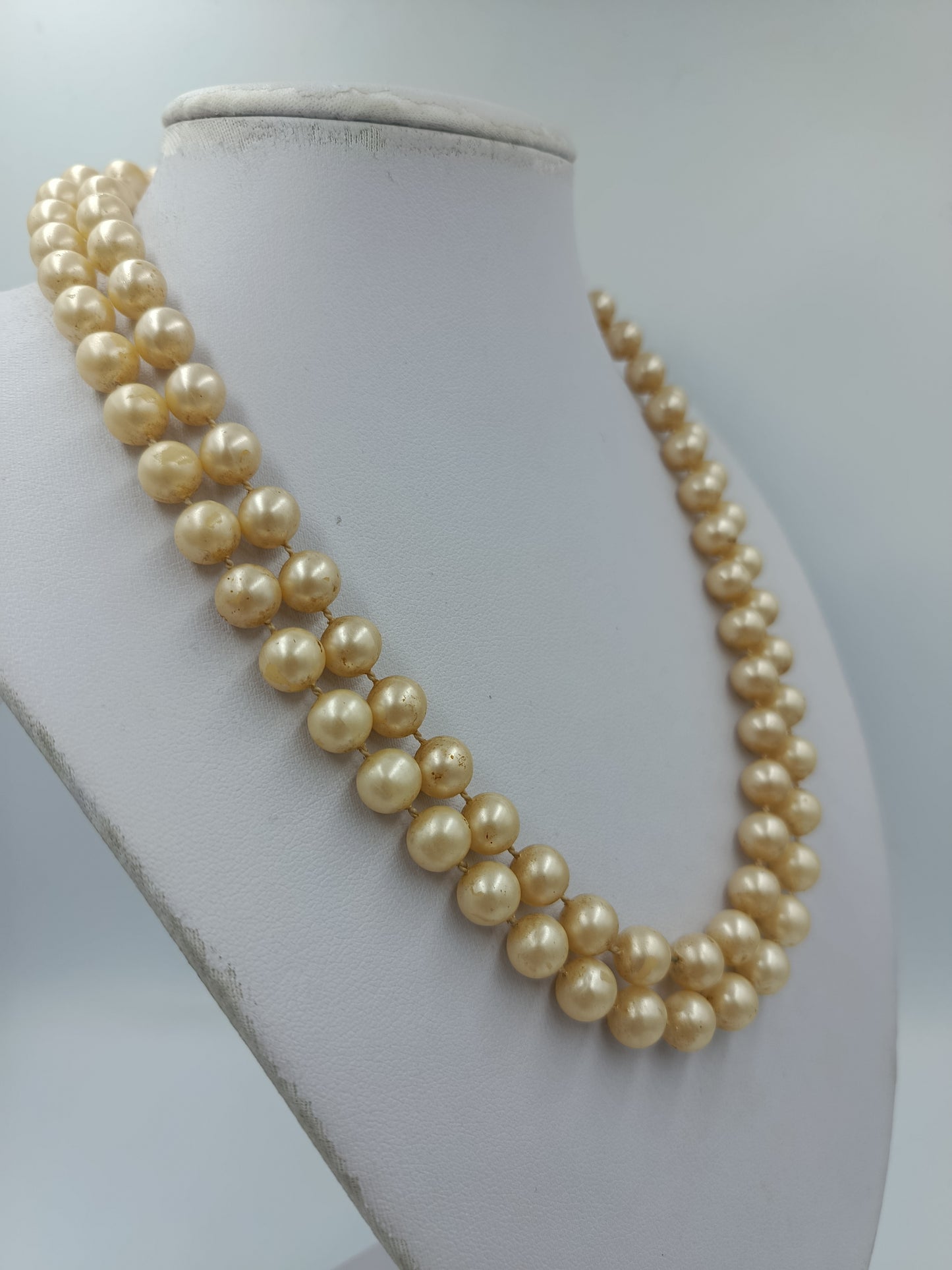 Elegante ,Lange Perlenkette doppelt – cremefarben, Vintage