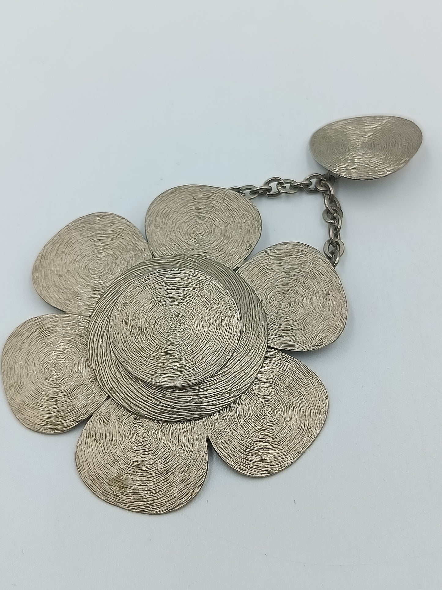 Großer Vintage Anhänger Blumenform Silberoptik – Statement Schmuck
