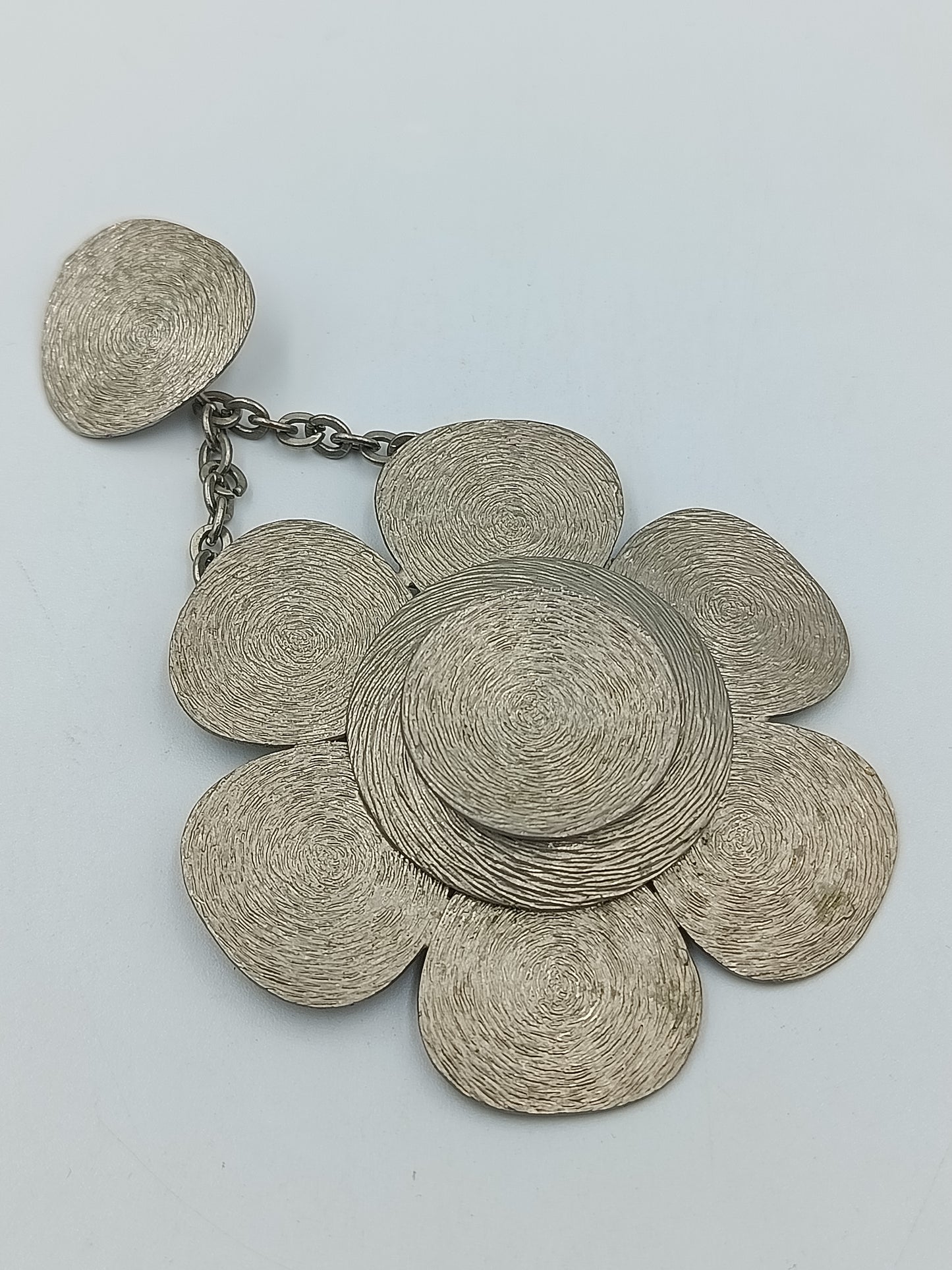 Großer Vintage Anhänger Blumenform Silberoptik – Statement Schmuck