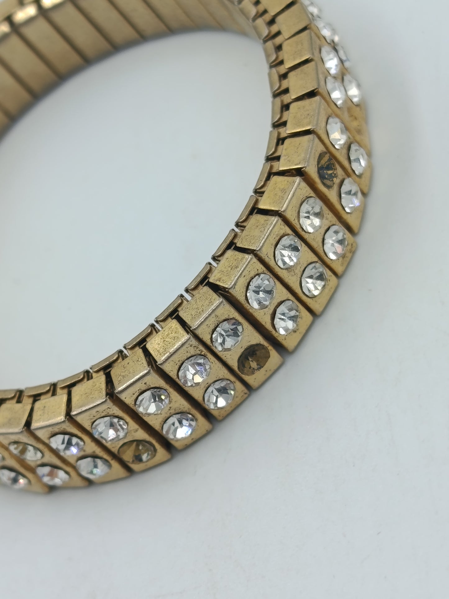 Vintage Strass Armband elastisch – Goldfarben mit funkelnden Steinen