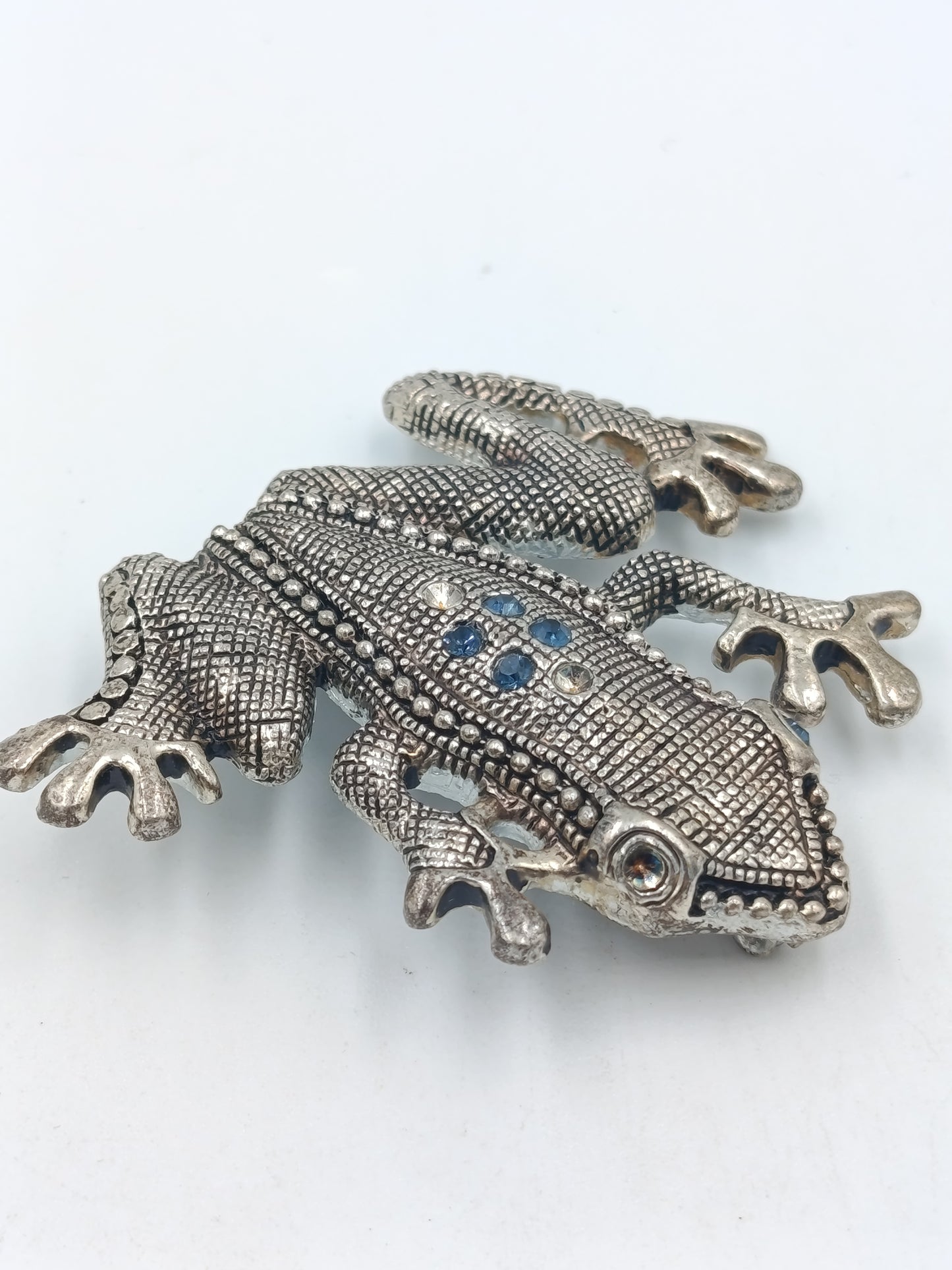 Vintage Frosch Brosche – Silberfarben mit blauen Strasssteinen