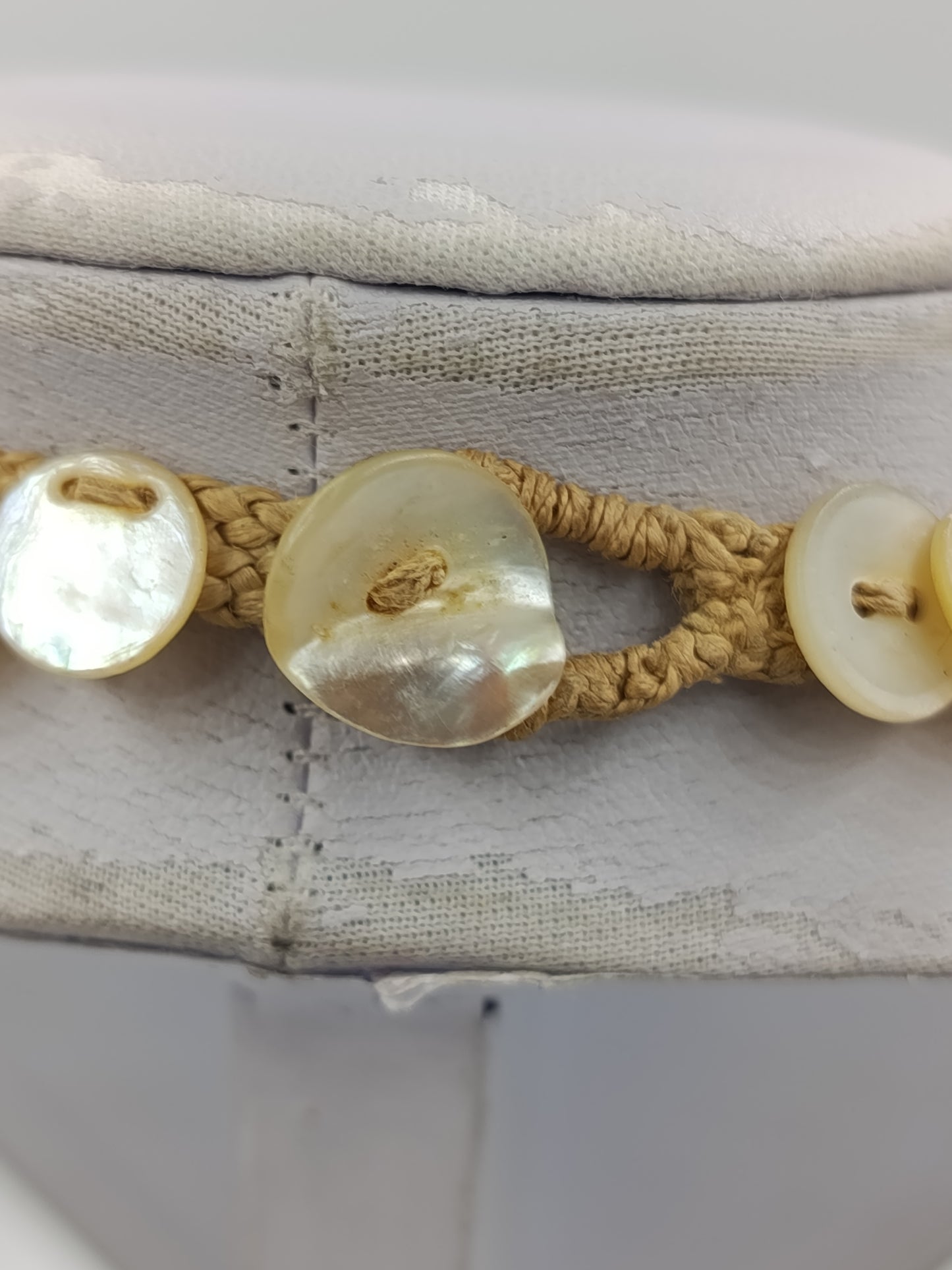Boho Statement Kette mit Perlmutt-Elementen – Naturlook Vintage