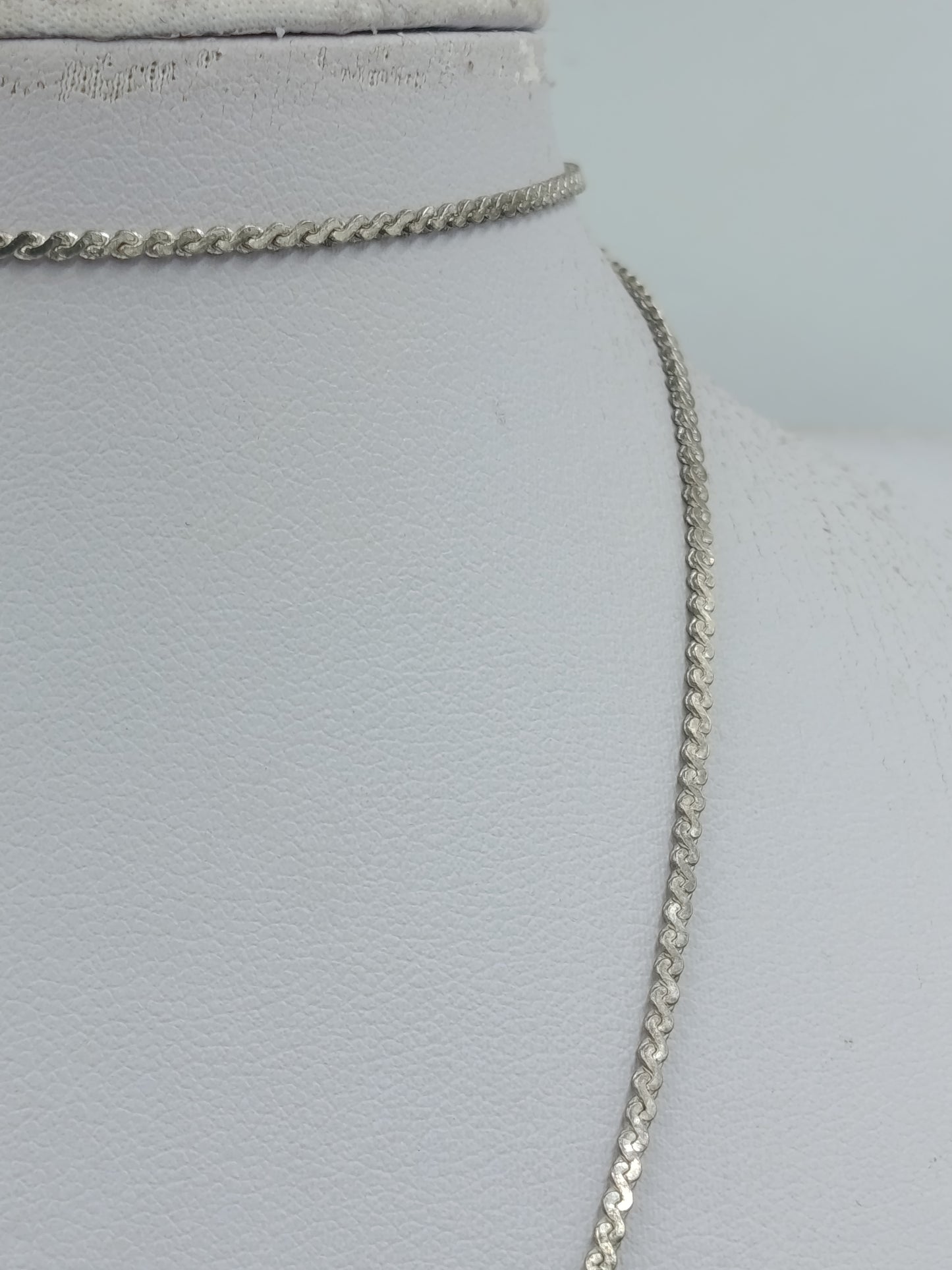 Feine Vintage Kette silberfarben – zartes Gliederdesign 62 cm