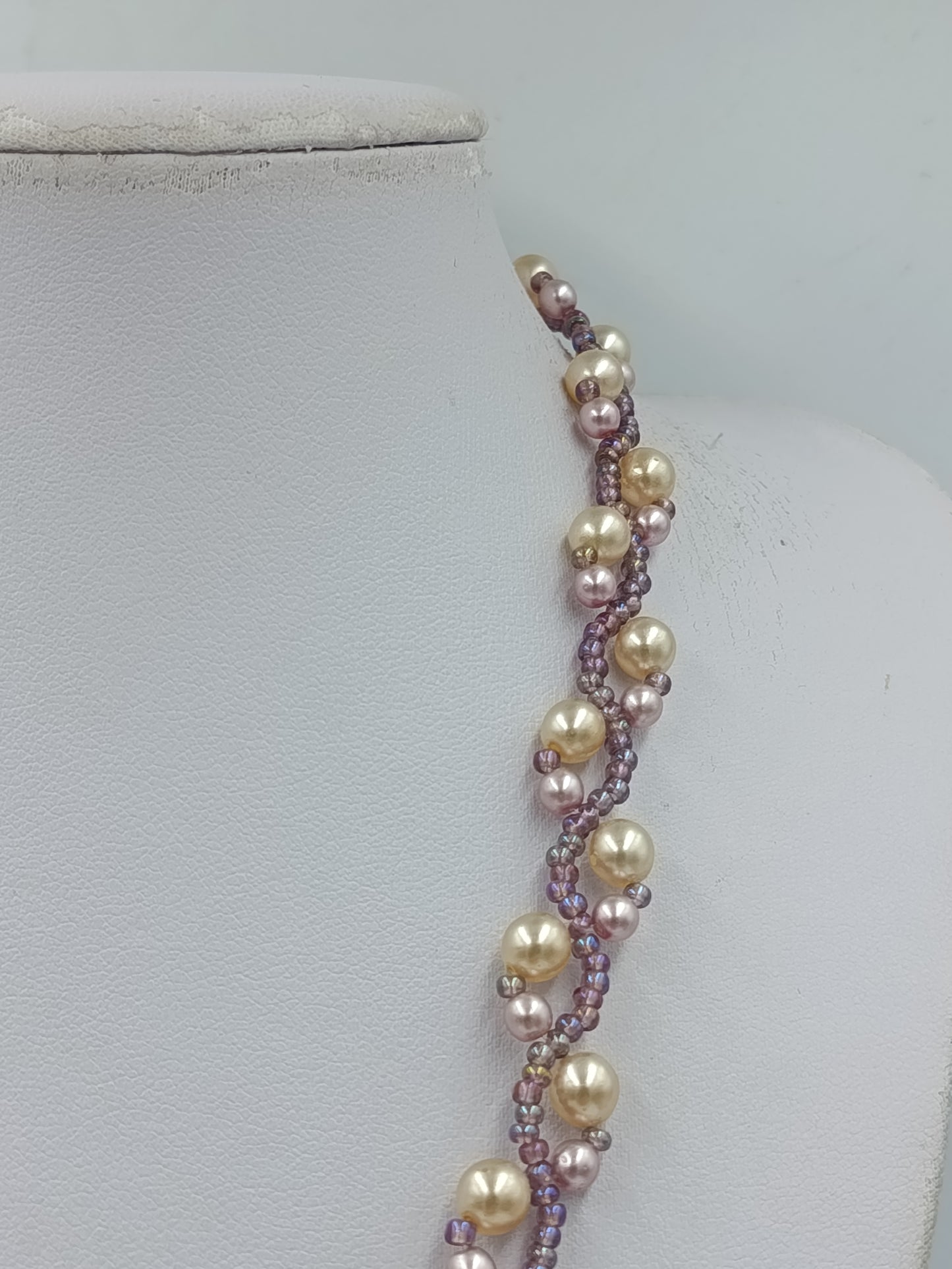 Vintage Perlenkette in Pastellfarben – Zarte Statement Halskette mit Glasperlen