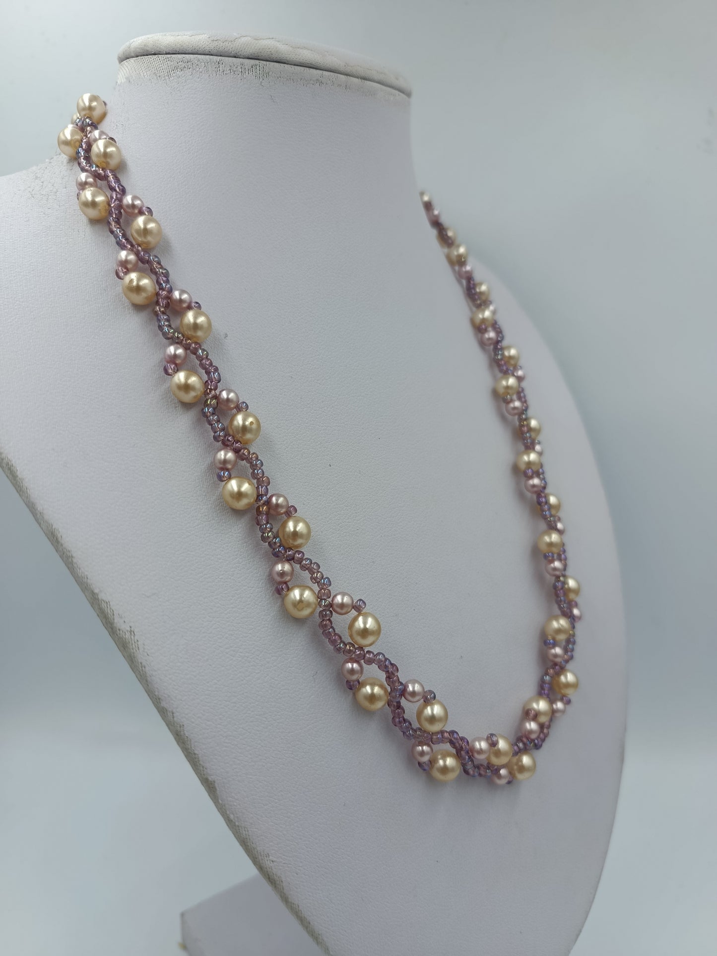 Vintage Perlenkette in Pastellfarben – Zarte Statement Halskette mit Glasperlen