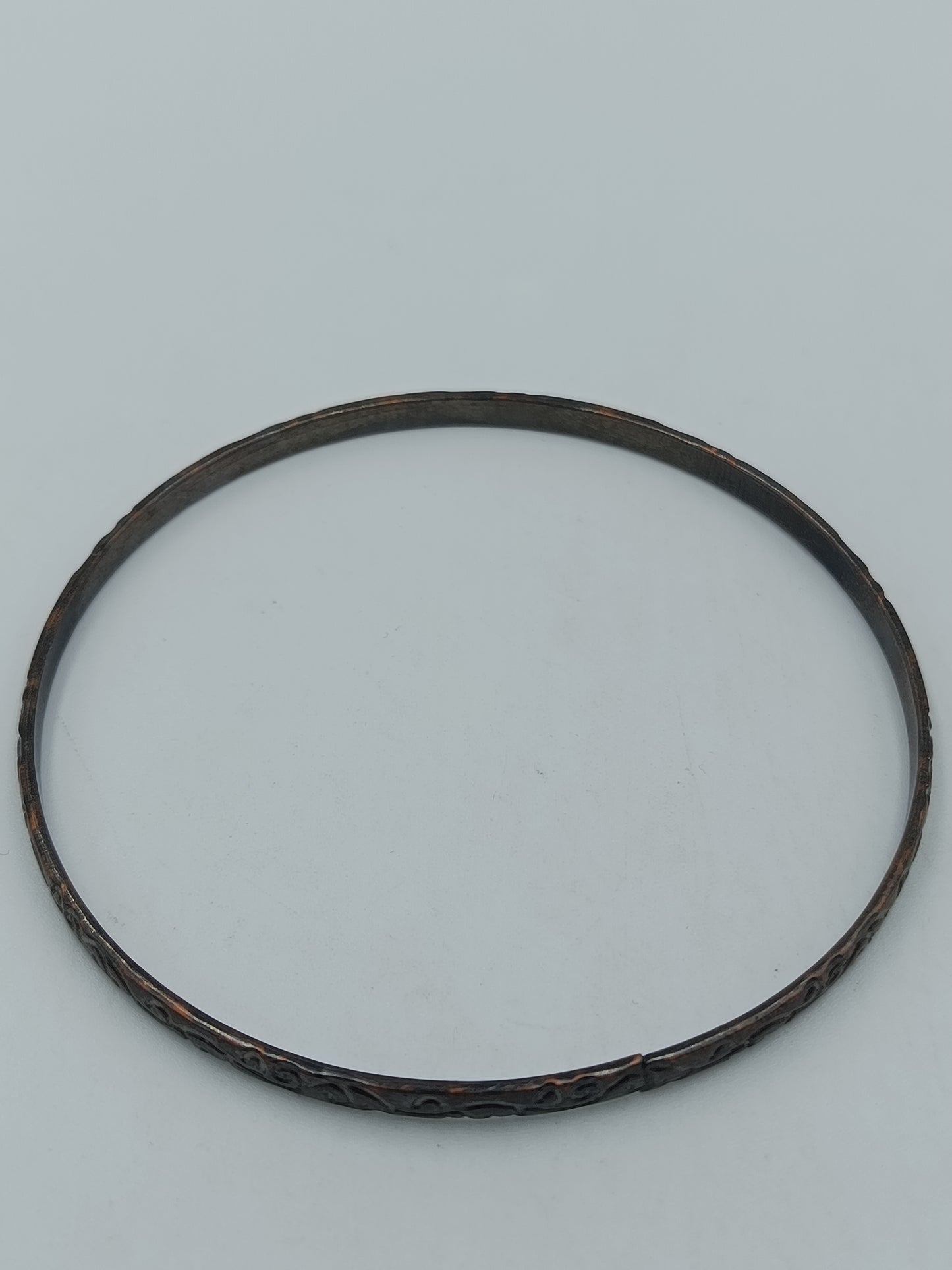 Vintage Armreif – Schlichter Metall Bangle mit Ornamentmuster