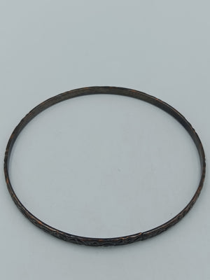 Vintage Armreif – Schlichter Metall Bangle mit Ornamentmuster
