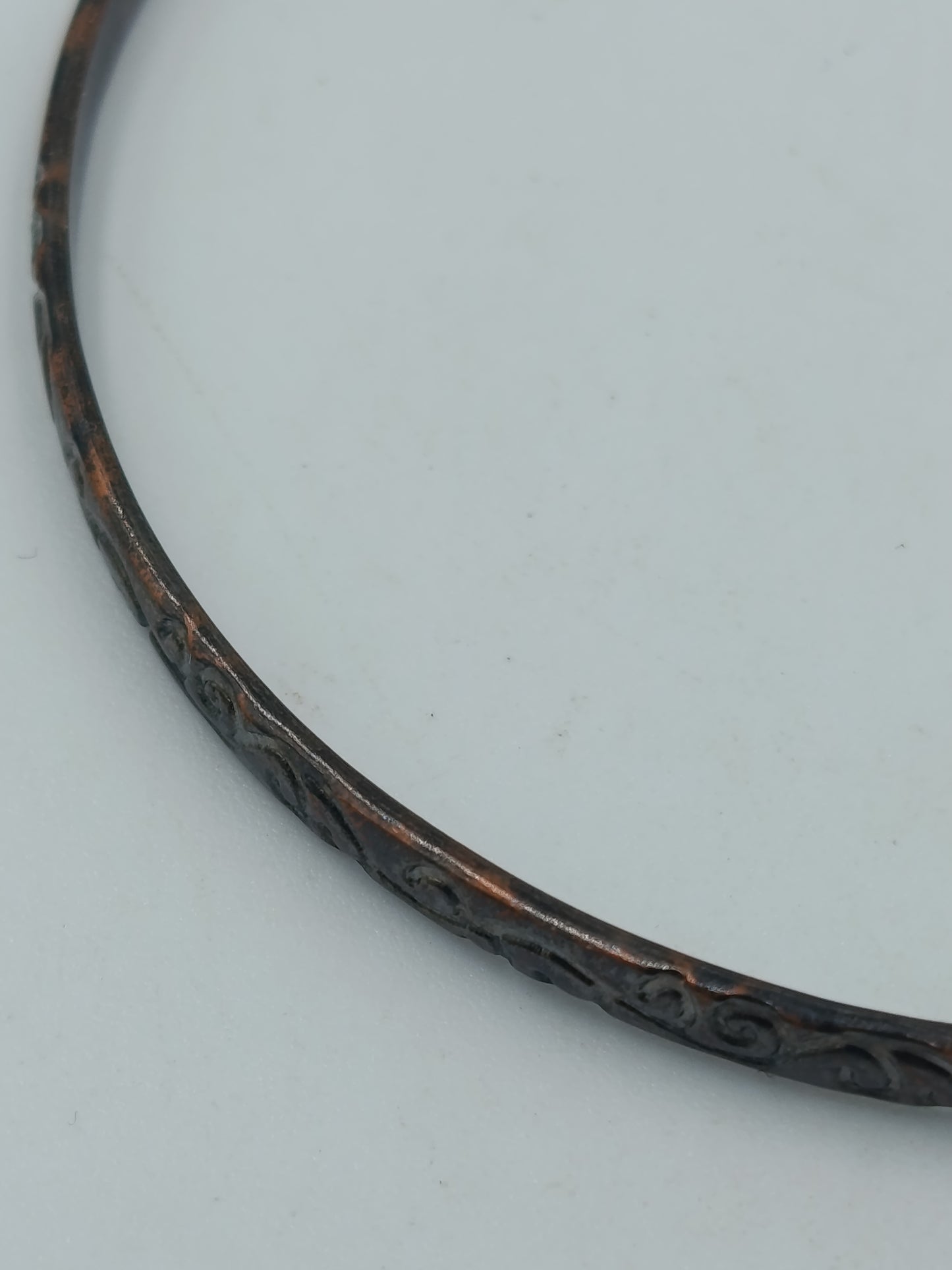 Vintage Armreif – Schlichter Metall Bangle mit Ornamentmuster