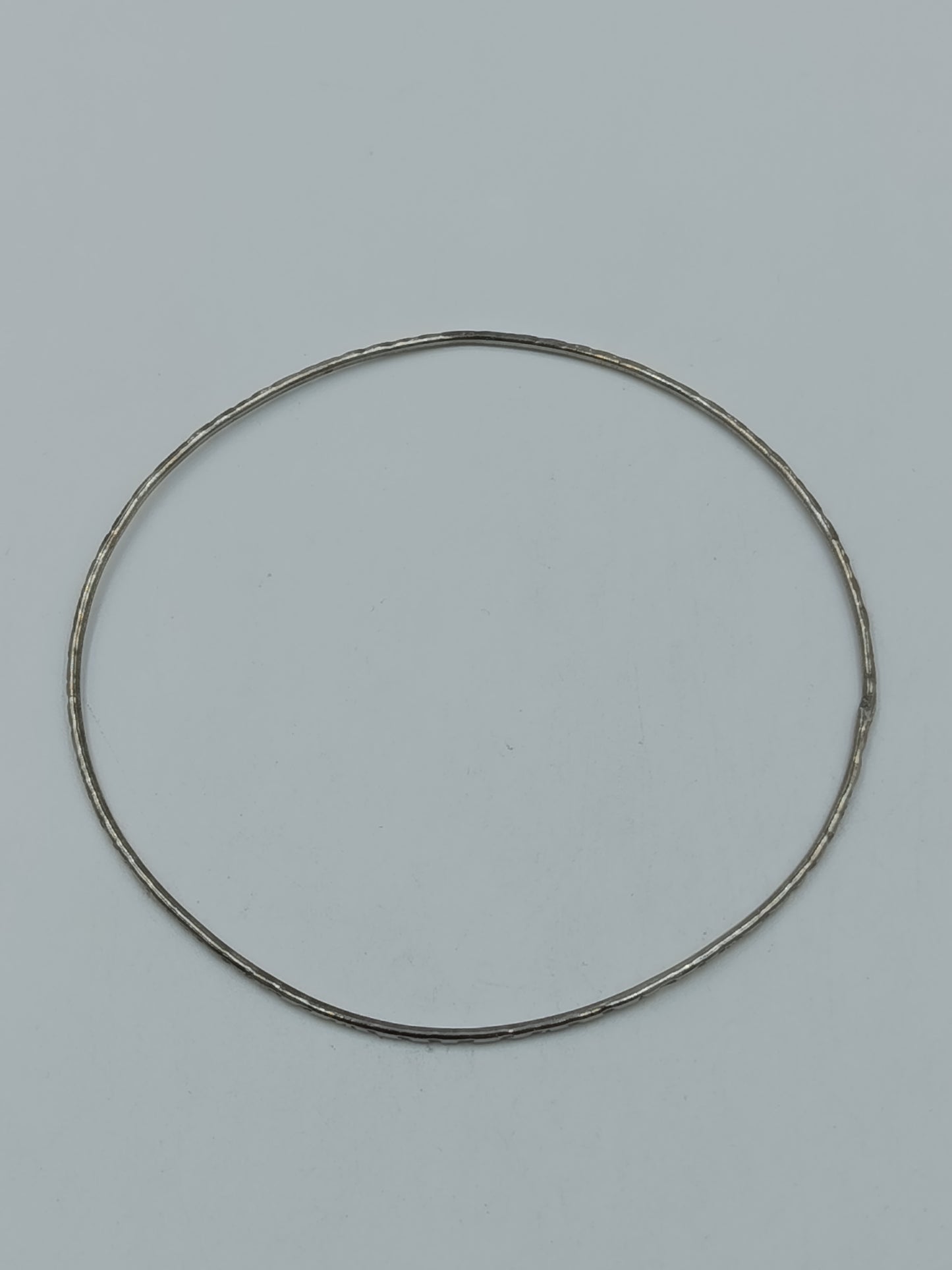 Feiner Vintage Armreif – Zarter Metall Bangle schlicht elegant