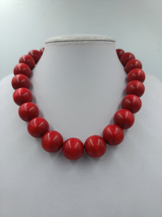 Statement Kette Rot – Große Perlenkette auffällig modern
