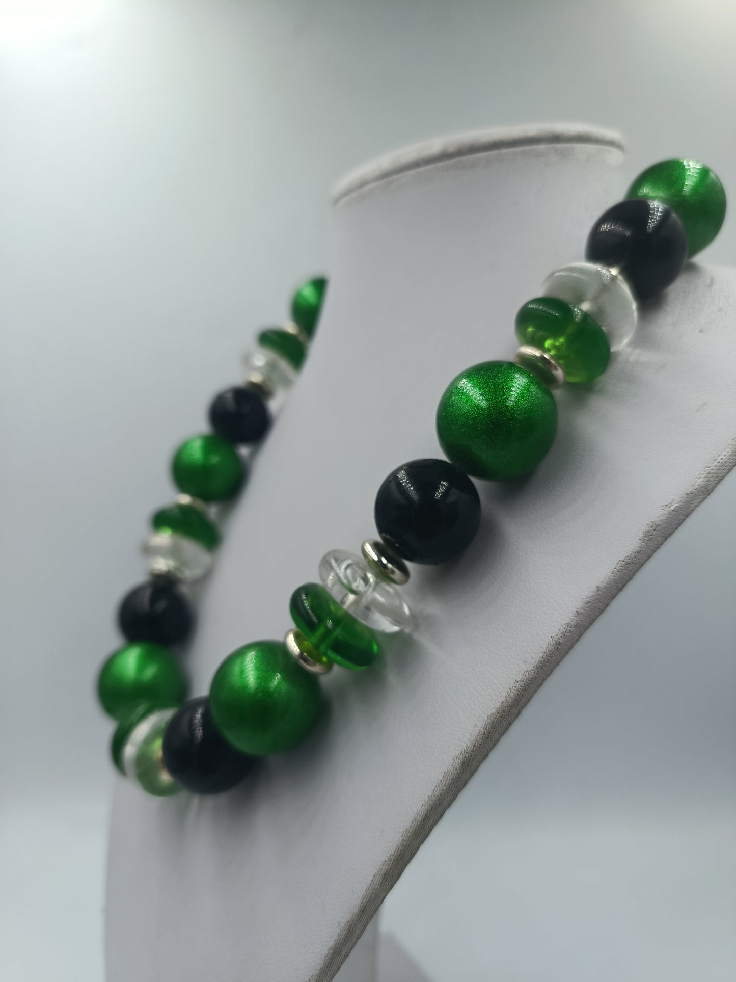 Statement Kette Grün Schwarz – Große Perlenkette Retro Design