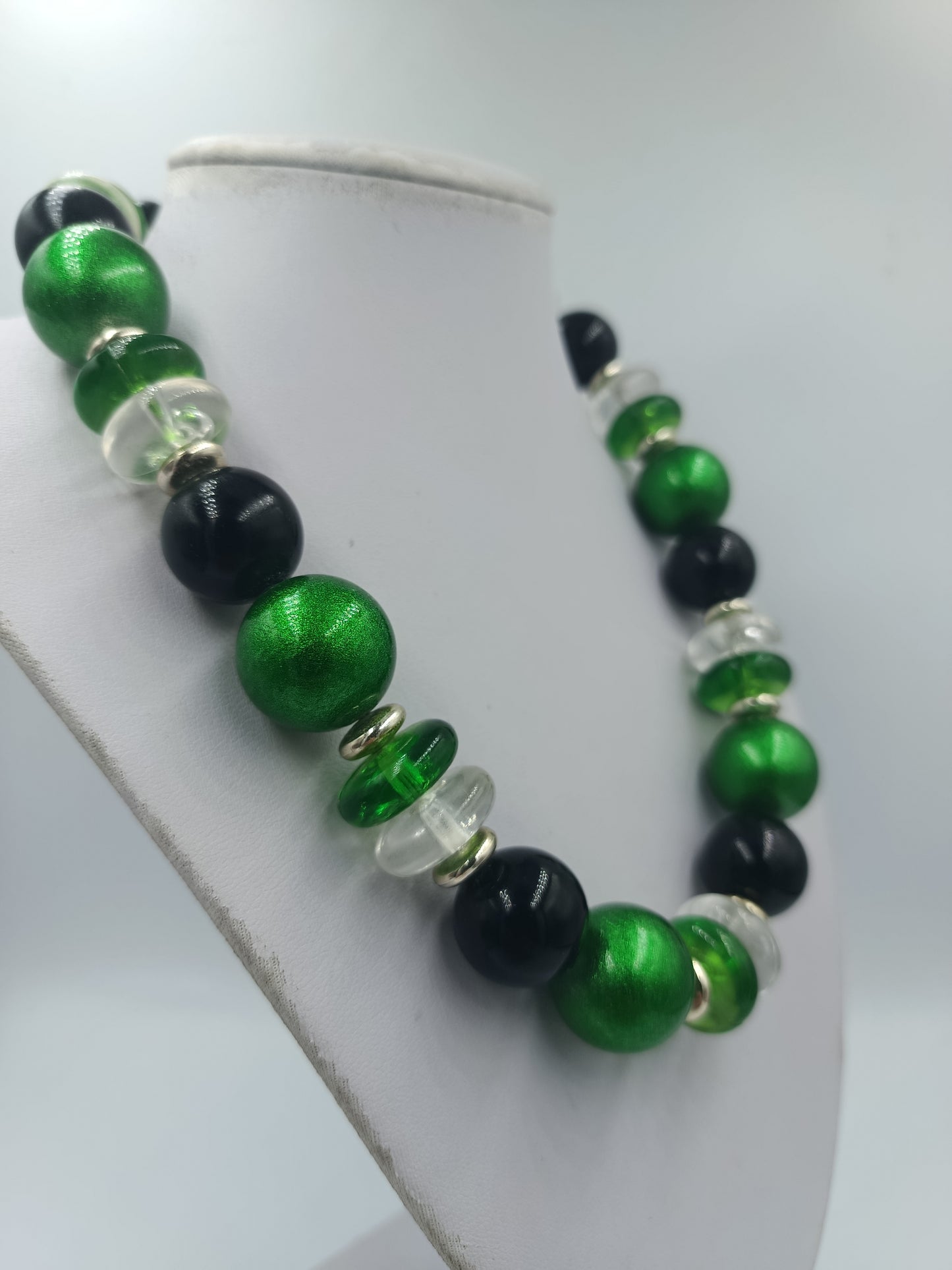 Statement Kette Grün Schwarz – Große Perlenkette Retro Design