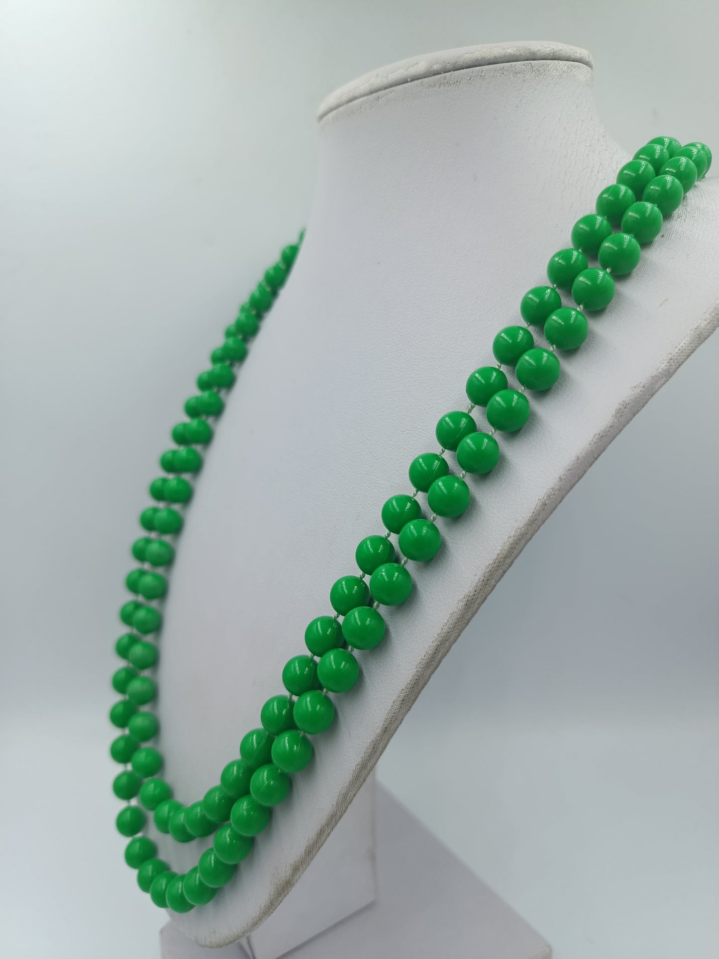 Lange grüne Perlenkette – 120 cm – Rundperlen – Vintage / Retro Style