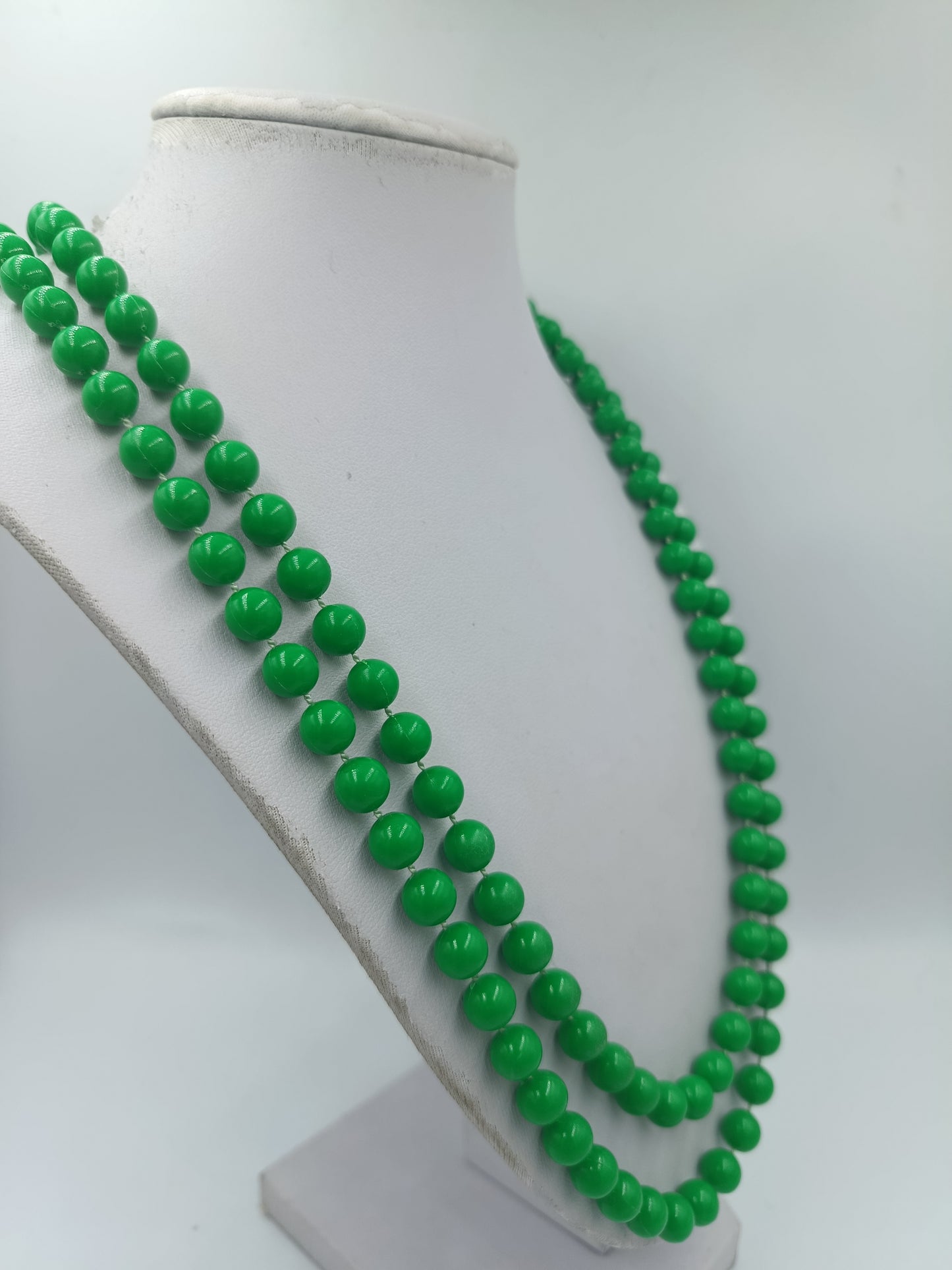 Lange grüne Perlenkette – 120 cm – Rundperlen – Vintage / Retro Style