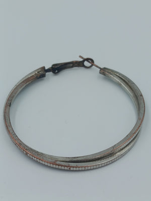 Creole Ohrring einzeln – Metall zweifarbig Silber Kupfer Look – 5 cm
