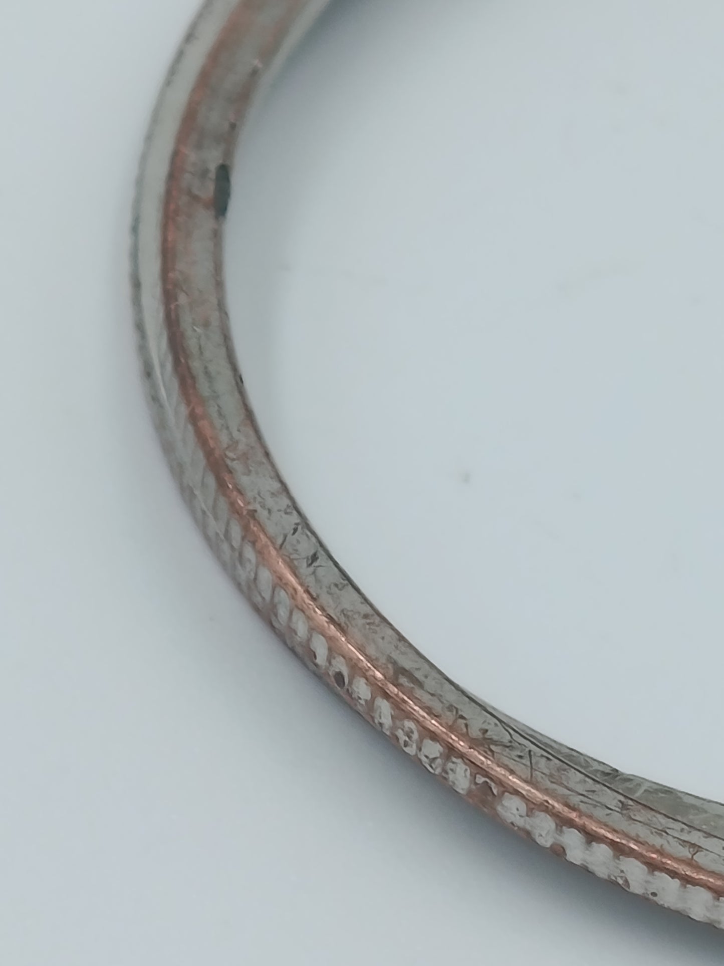 Creole Ohrring einzeln – Metall zweifarbig Silber Kupfer Look – 5 cm