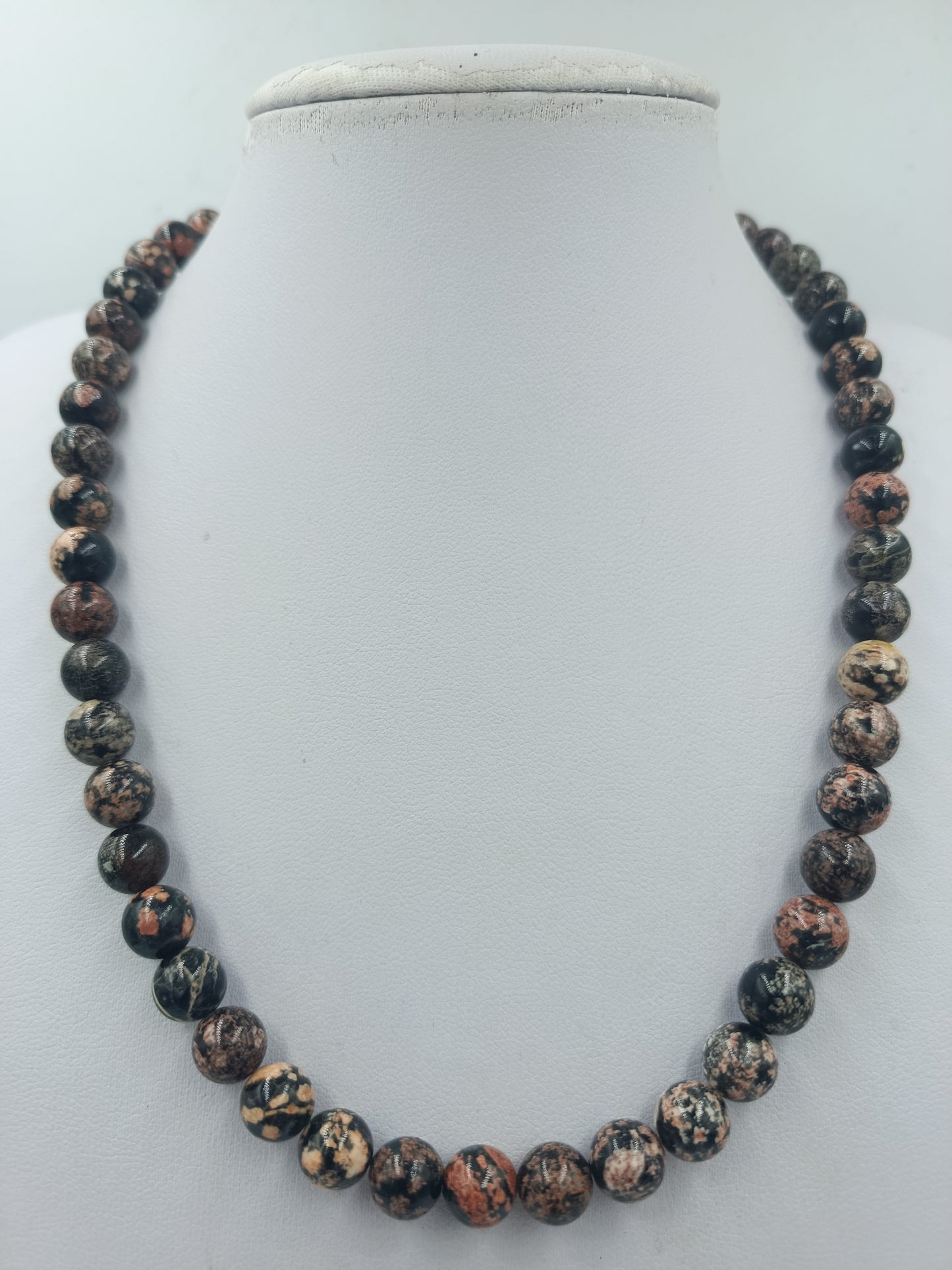 Kette aus Natursteinperlen – 925 Silber Verschluss – 50 cm