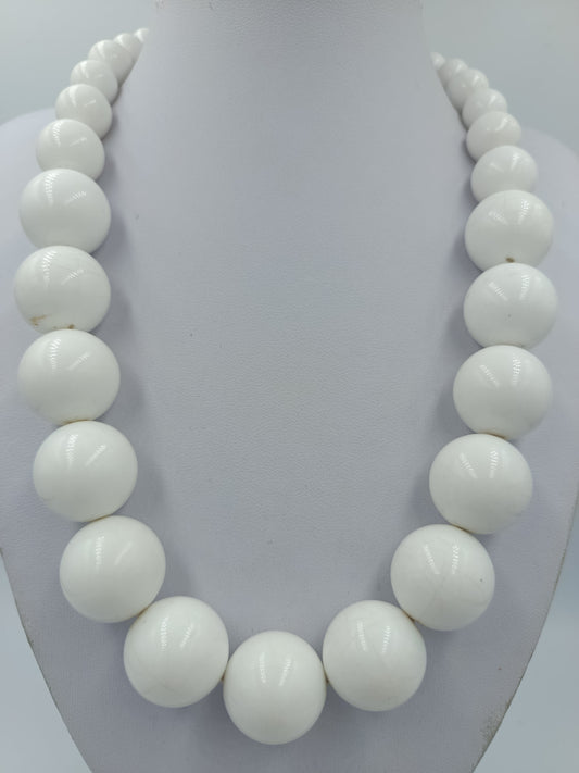 Vintage Perlenkette Weiß – große Kugelperlen – klassisch elegant – 49 cm