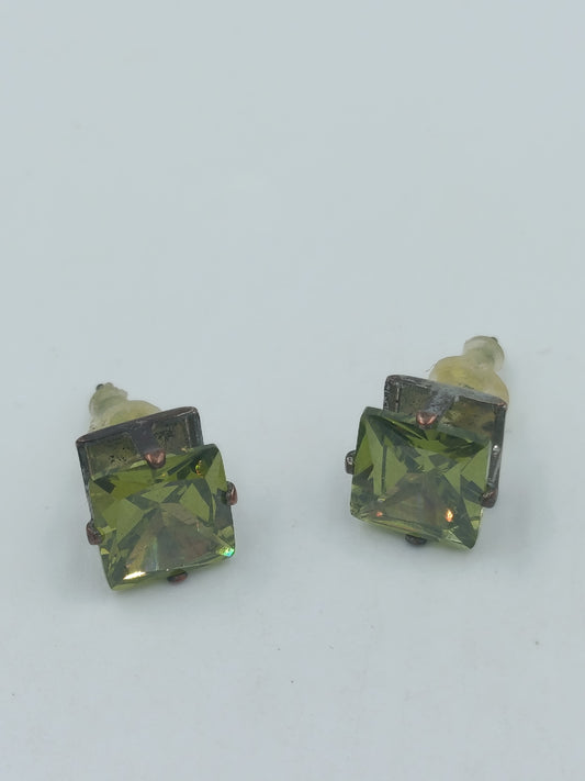 Vintage Ohrstecker Grün – quadratische Strasssteine – klassisch elegant