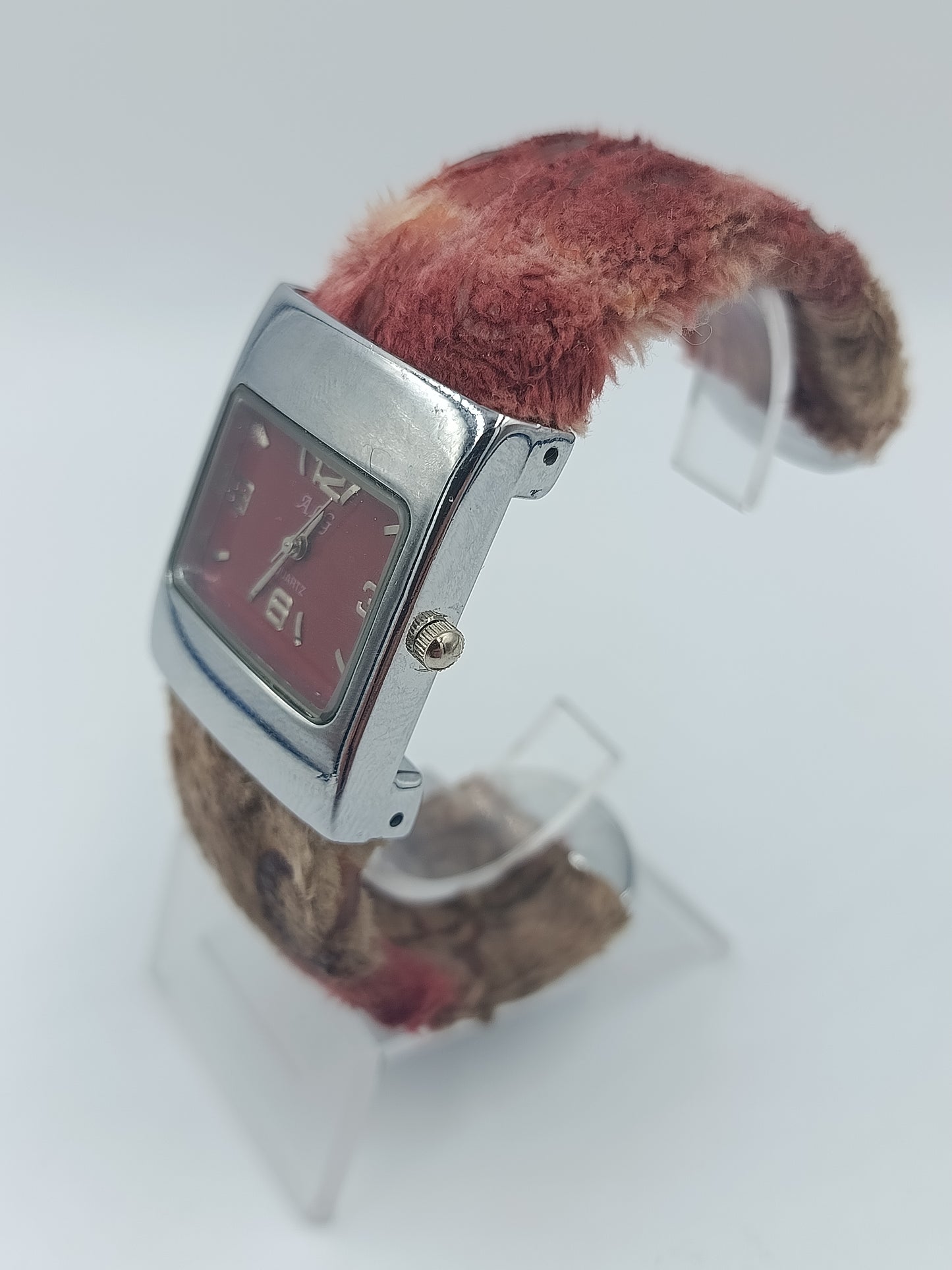 Vintage Damenarmbanduhr ALB Quartz – Edelstahl – rotes Zifferblatt