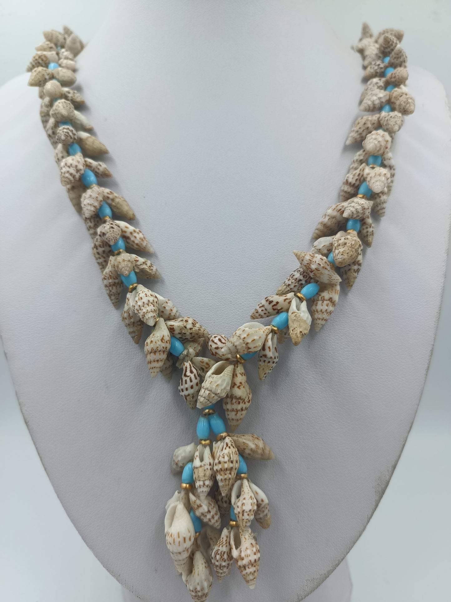 Vintage Muschelkette mit türkisfarbenen Perlen – Boho