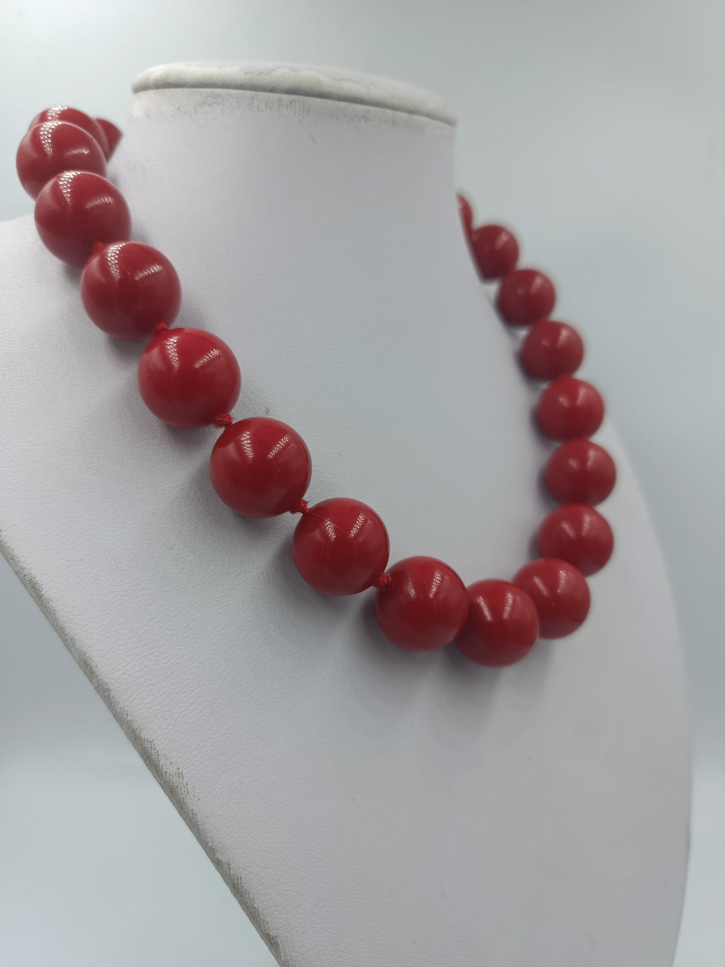 Vintage Statement Kette Rot – große Kugelperlen mit Verlängerung