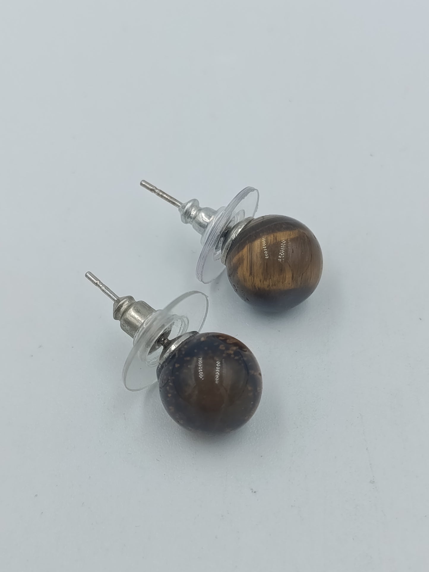 Ohrstecker Tigerauge Kugel – Klassische Edelstein Ohrringe – Braun