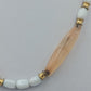 Vintage Halskette mit Glasperlen goldfarbener Kette – Beige Weiß