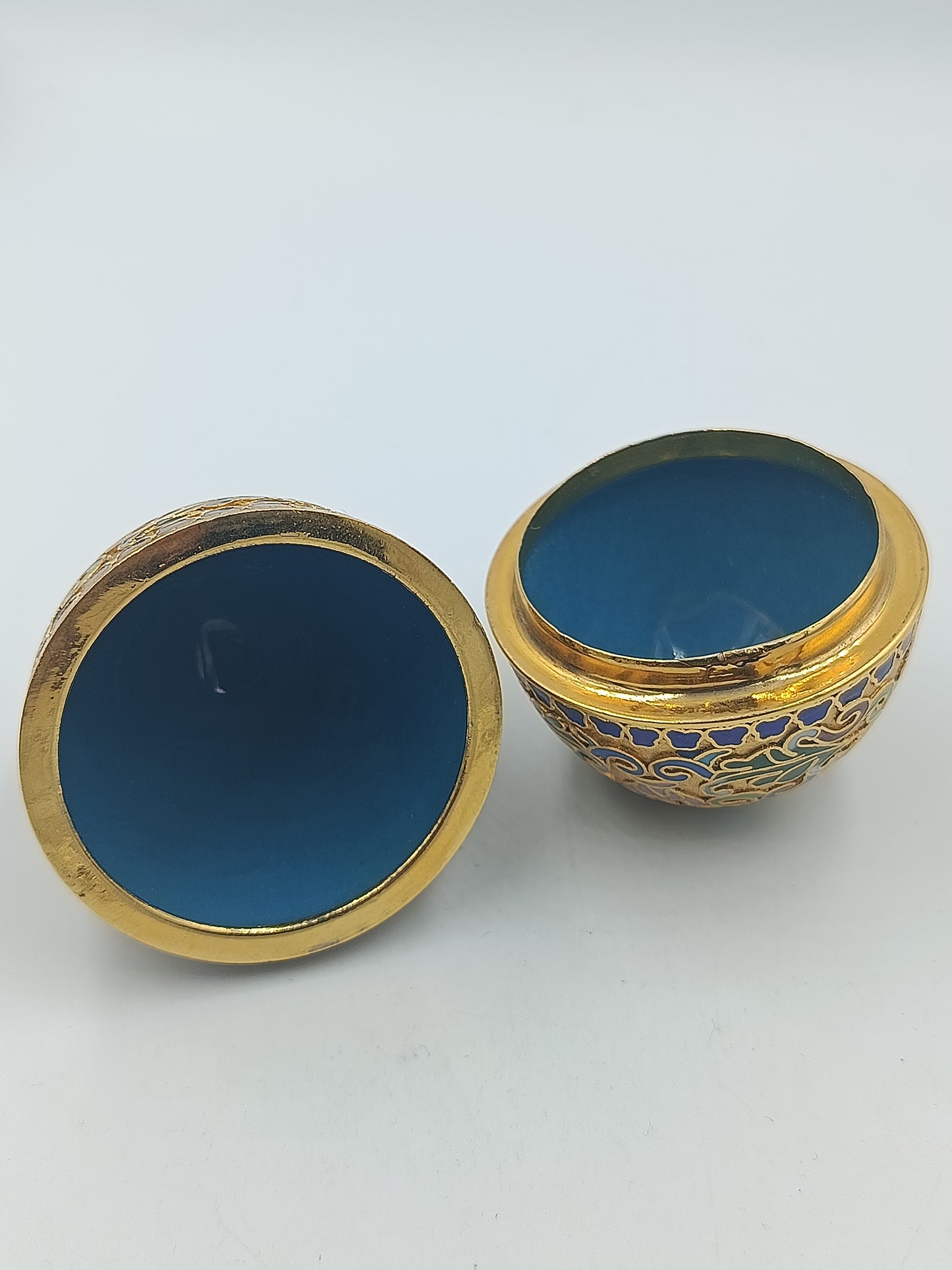 Cloisonné Schmuckei mit Standfuß – Vintage Dose / Schmuckkästchen