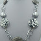 Statement Kette Silberfarben mit Perlen  Scheiben – 78 cm