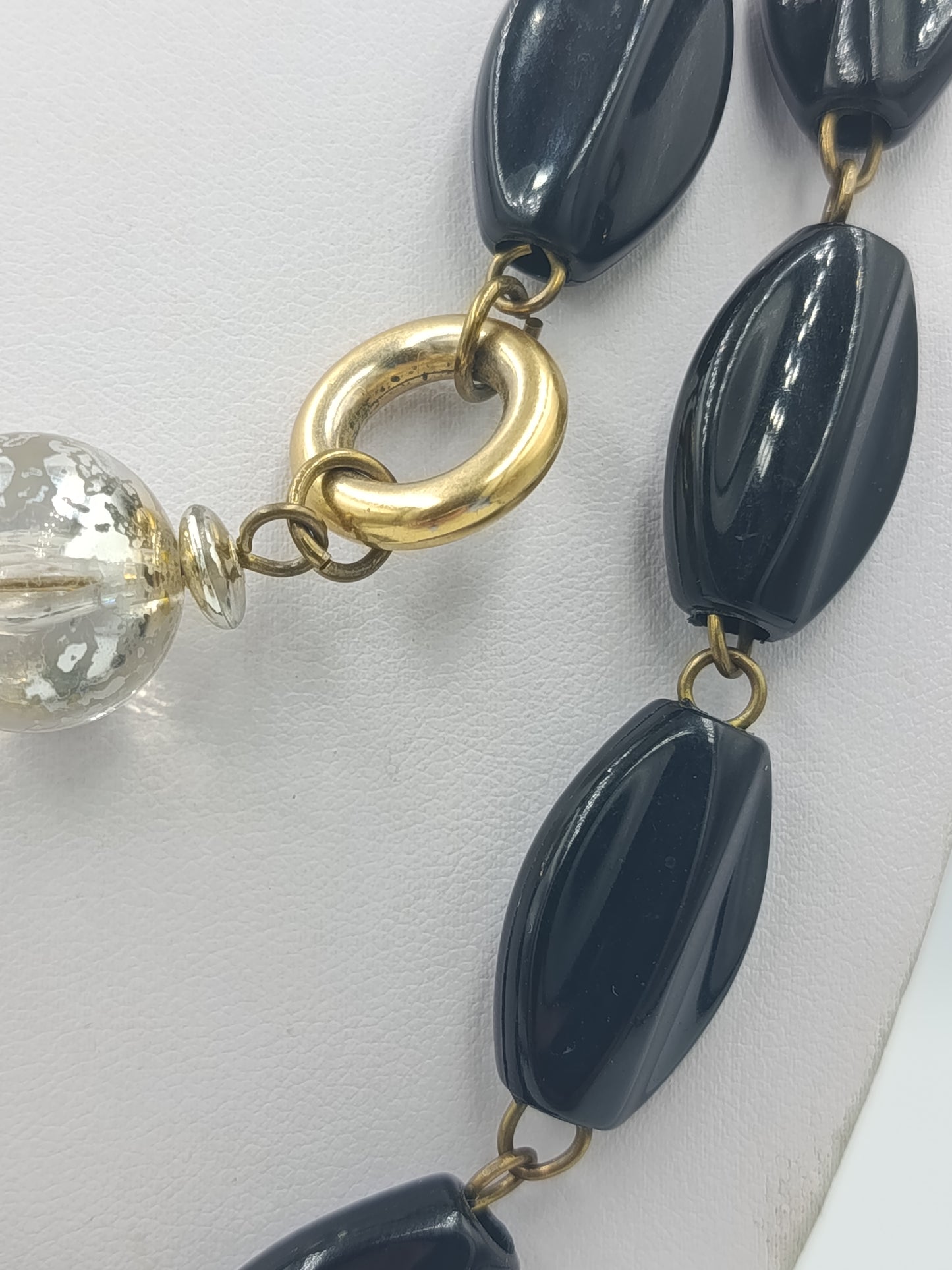 Auffällige Designer-Kette mit Glas Perlenelementen – 100 cm