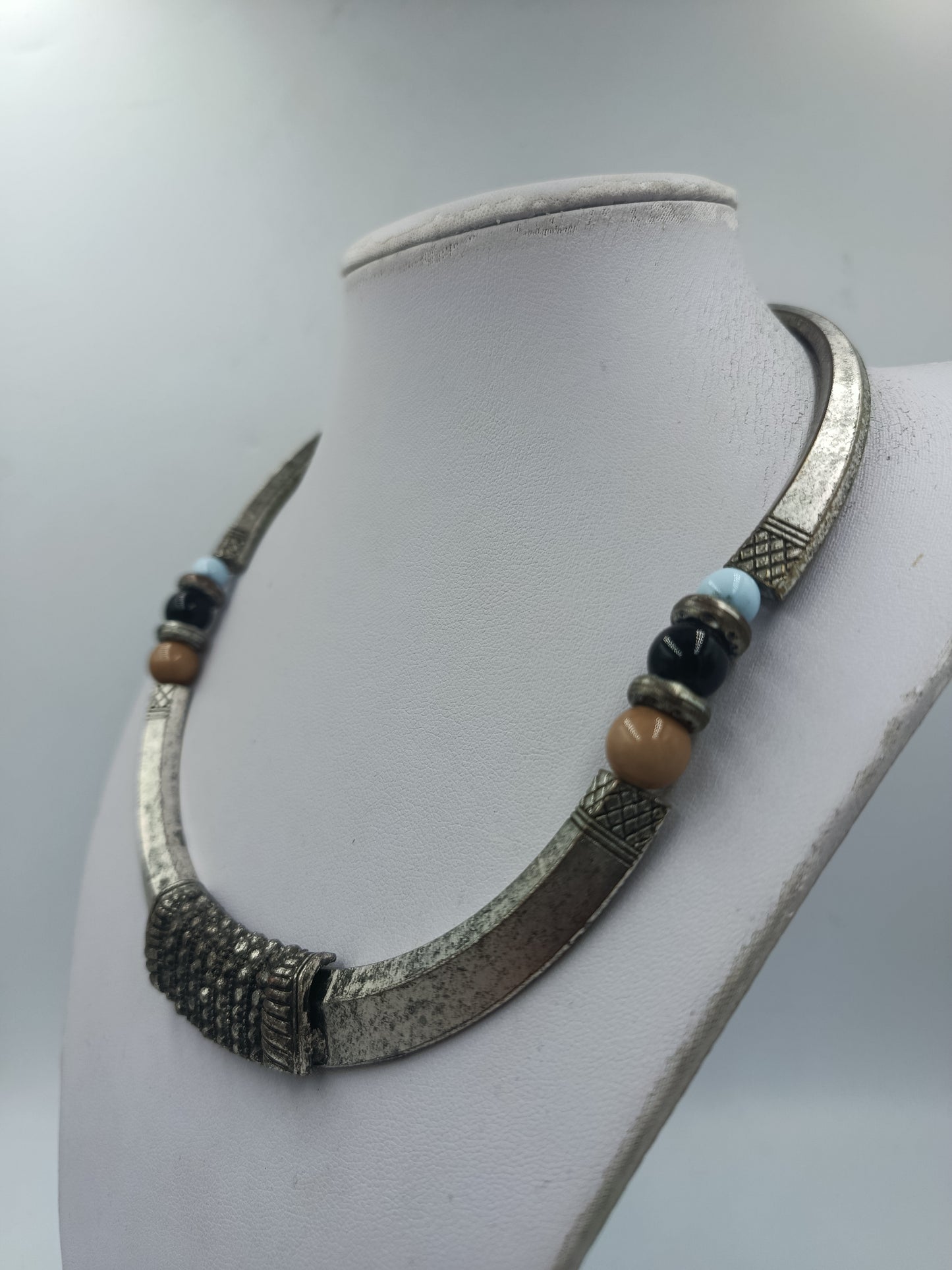 Statement Collier Ethno Design Silberfarben mit Zierelementen – 35 cm