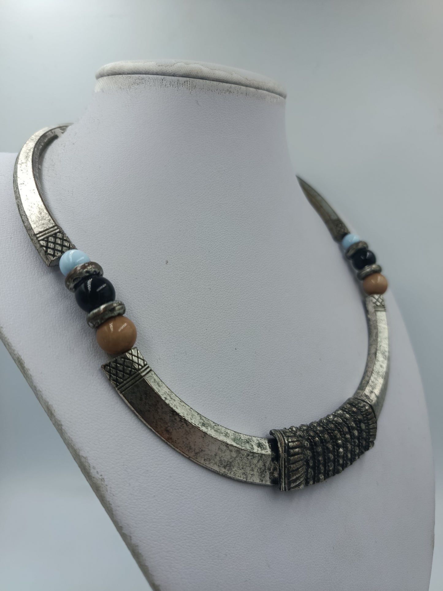 Statement Collier Ethno Design Silberfarben mit Zierelementen – 35 cm