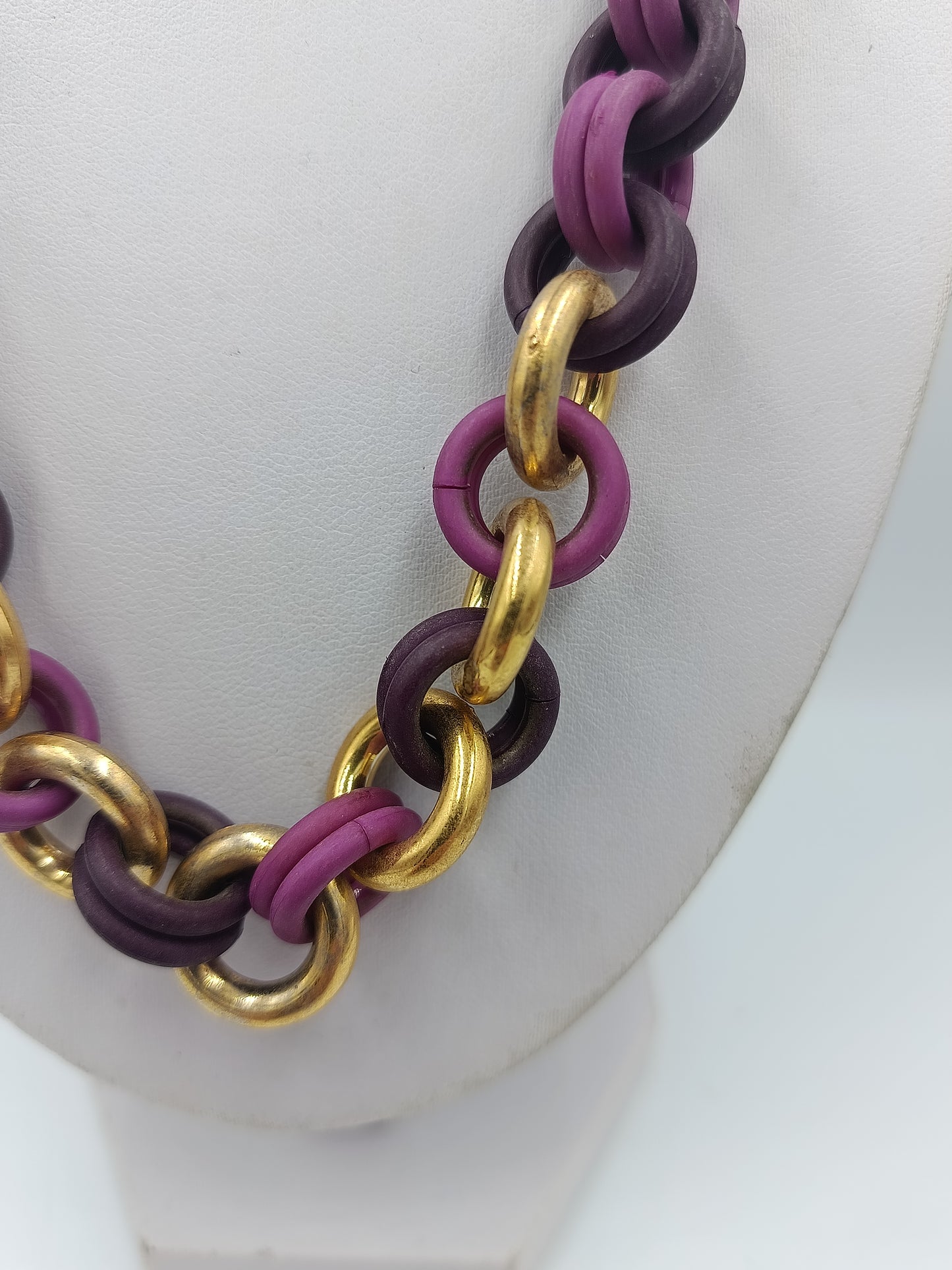 Gliederkette Statement Collier Lila Aubergine Goldfarben – 52 cm