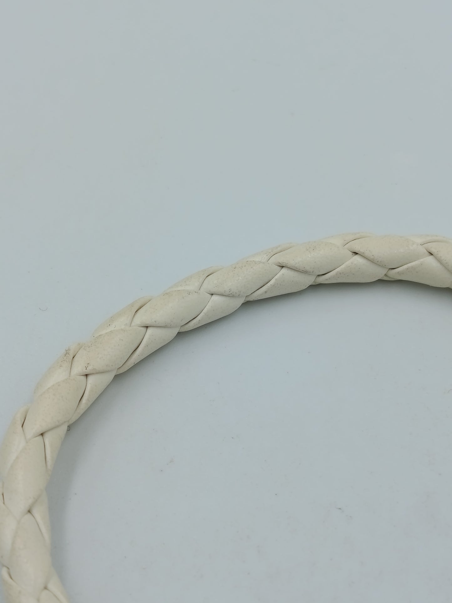 Geflochtenes Armband weiß mit Strass-Element – ca. 20 cm