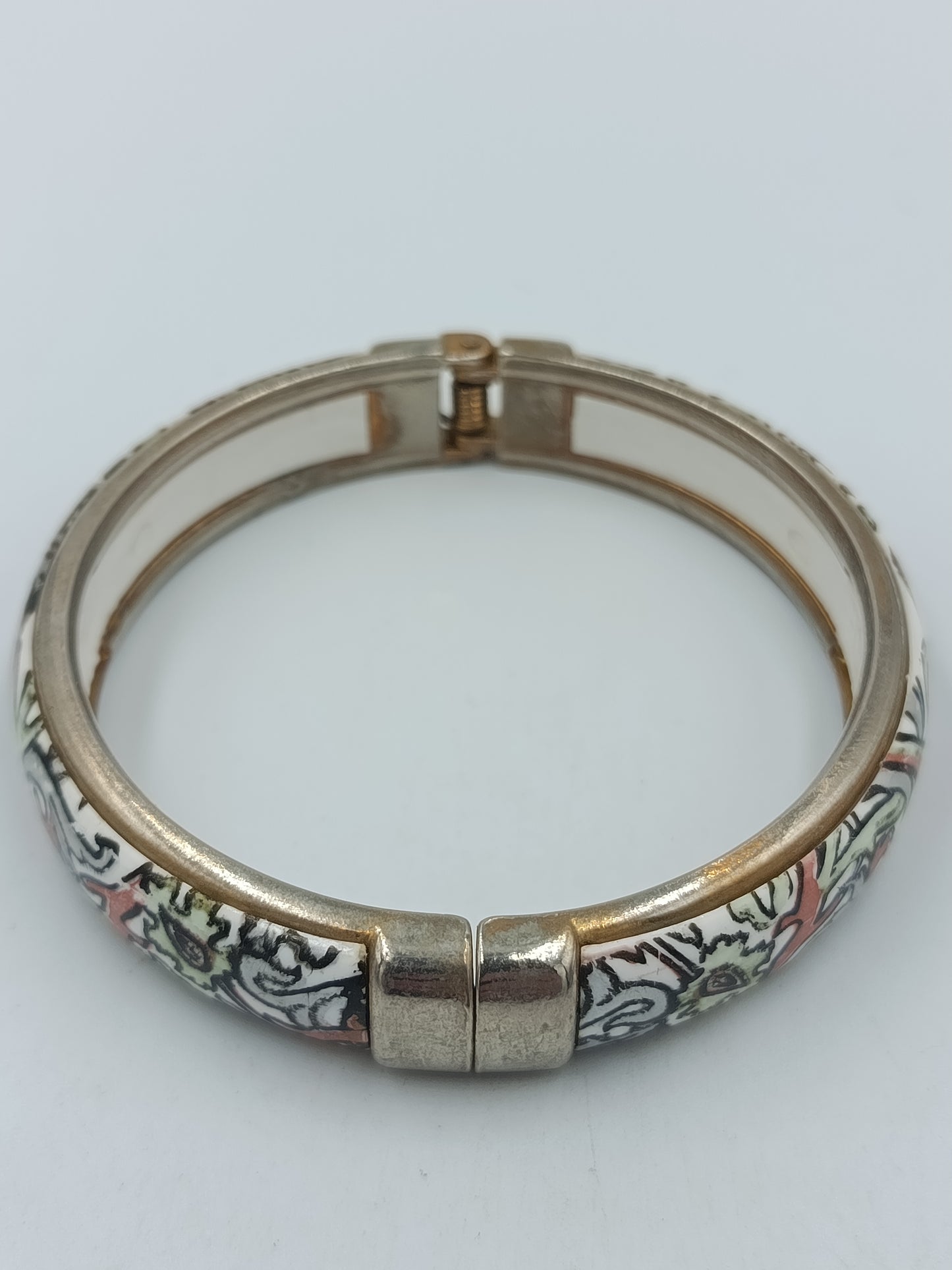 Vintage Armreif mit floralem Muster – Metall Emaille/Harz