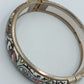 Vintage Armreif mit floralem Muster – Metall Emaille/Harz