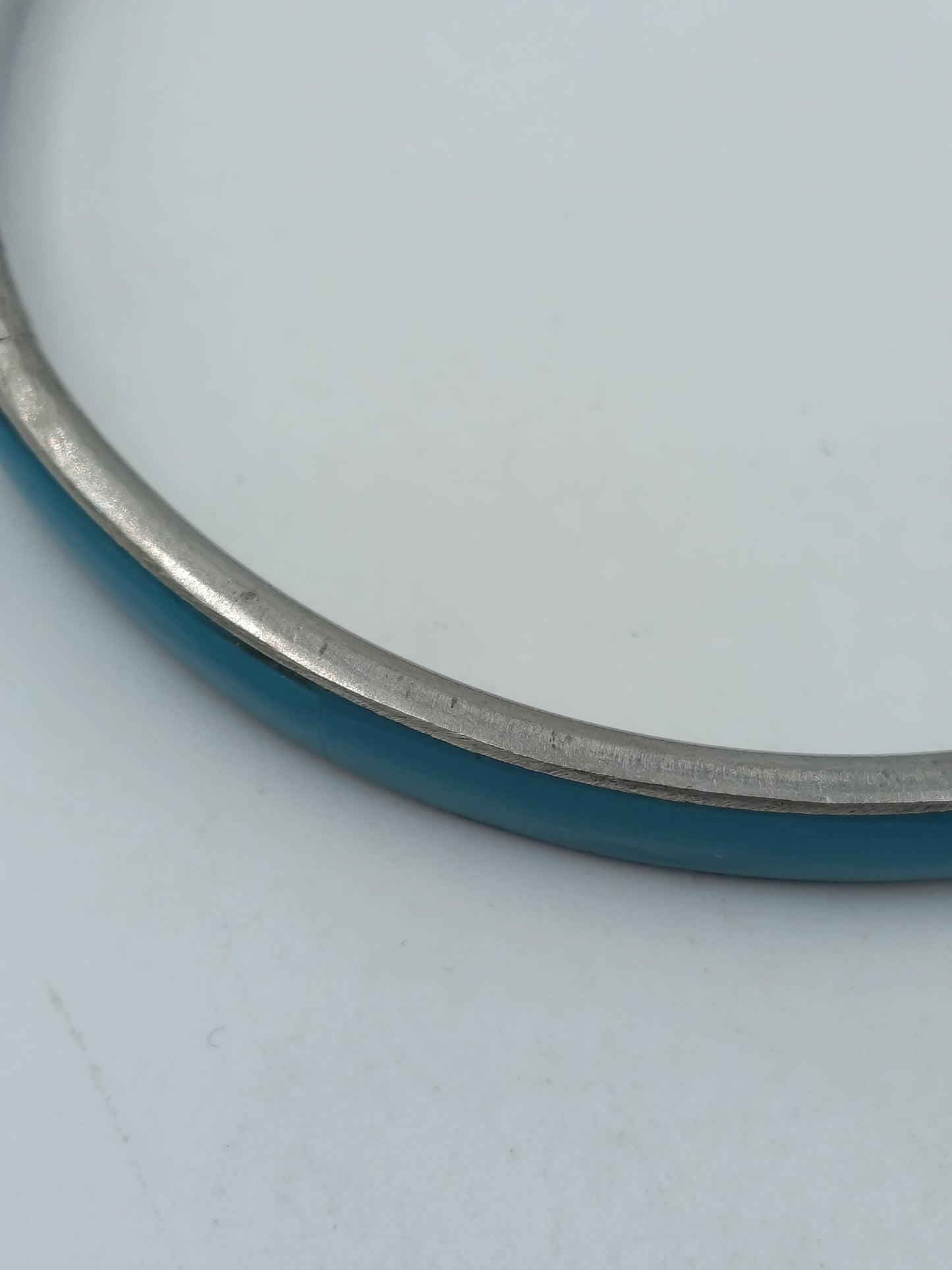 Vintage Armreif silberfarben mit türkisblauem Einsatz