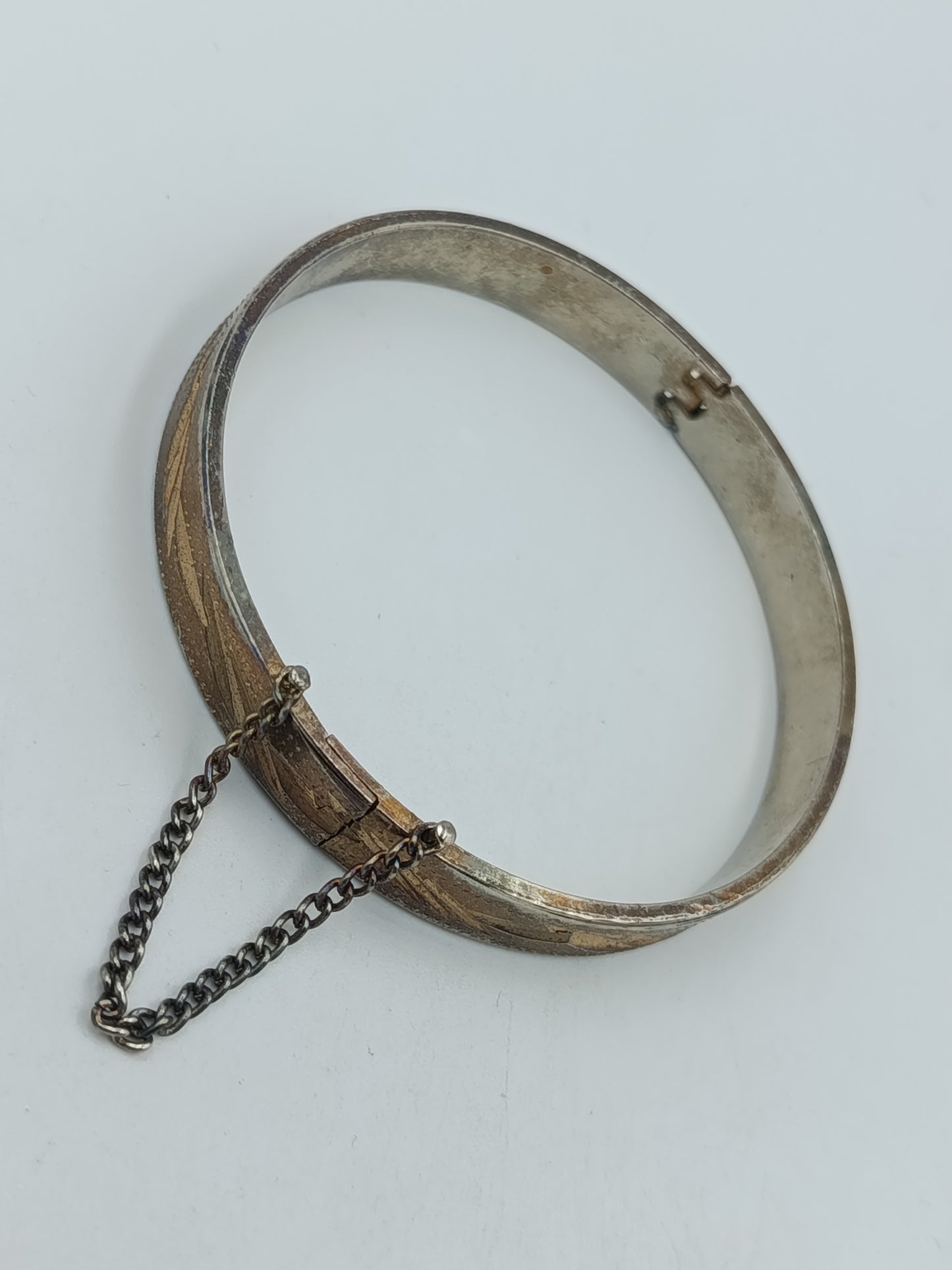 Vintage Armreif silberfarben mit Sicherheitskette –  ca. 6,5 cm