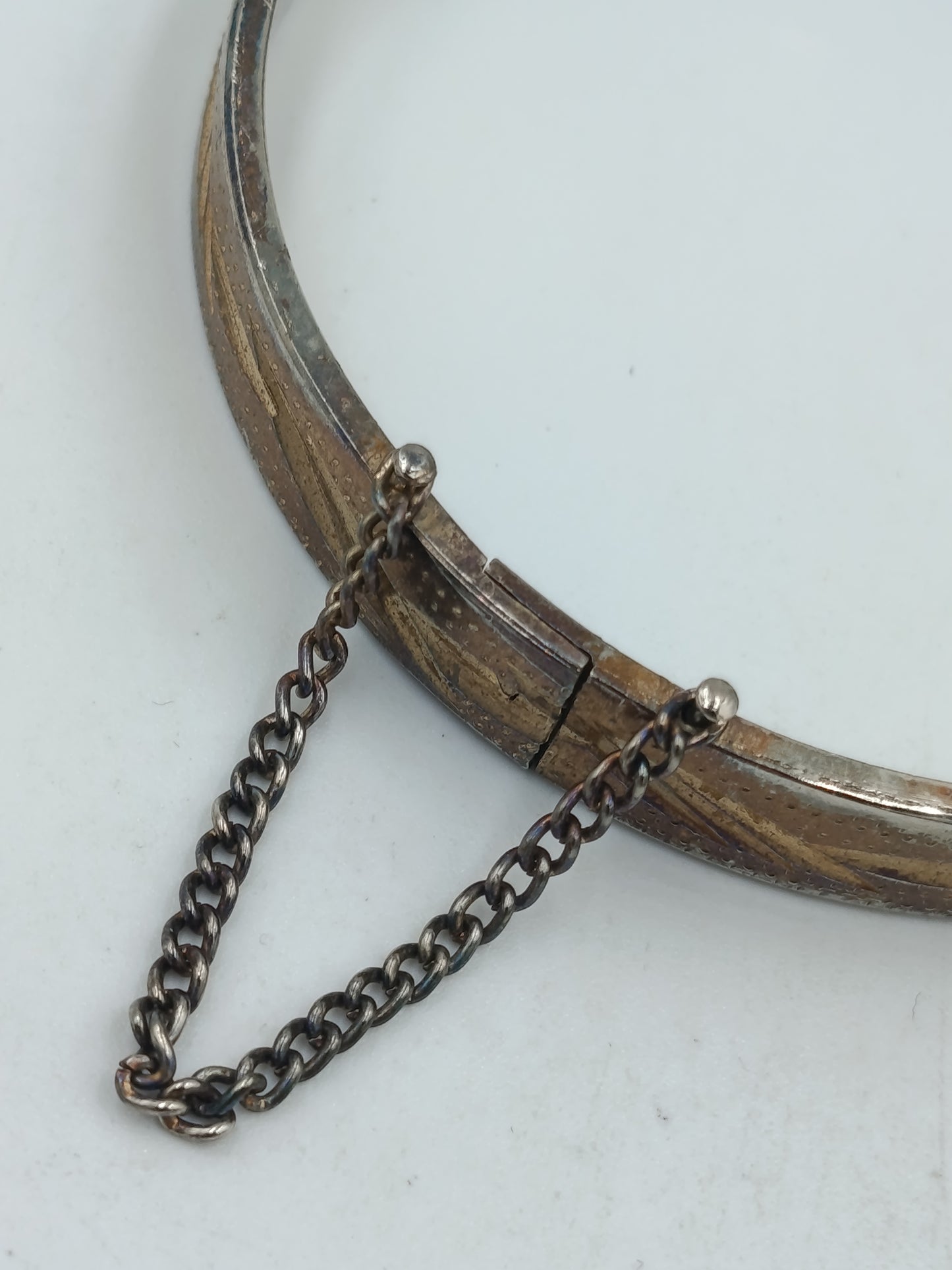 Vintage Armreif silberfarben mit Sicherheitskette –  ca. 6,5 cm
