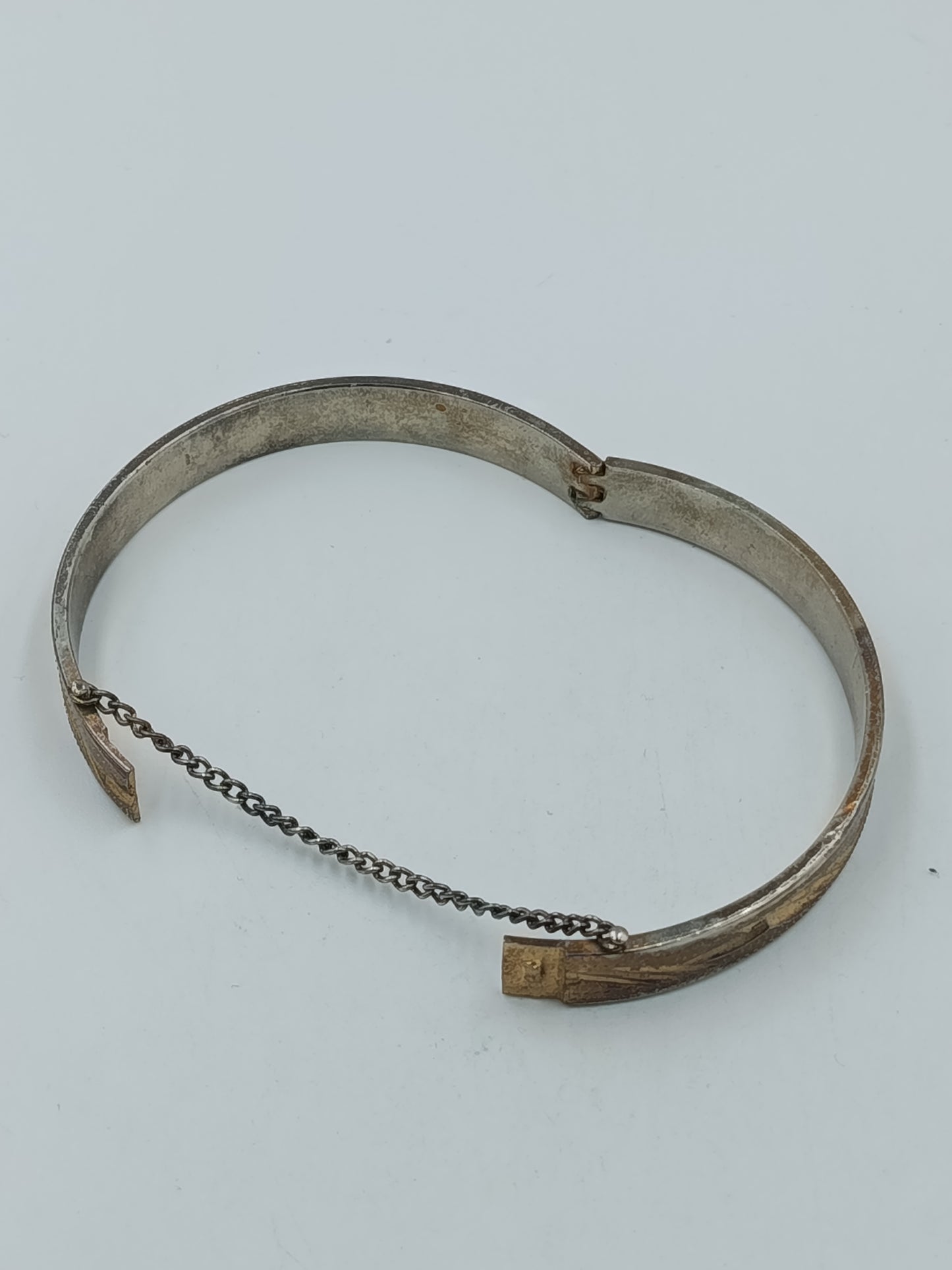 Vintage Armreif silberfarben mit Sicherheitskette –  ca. 6,5 cm