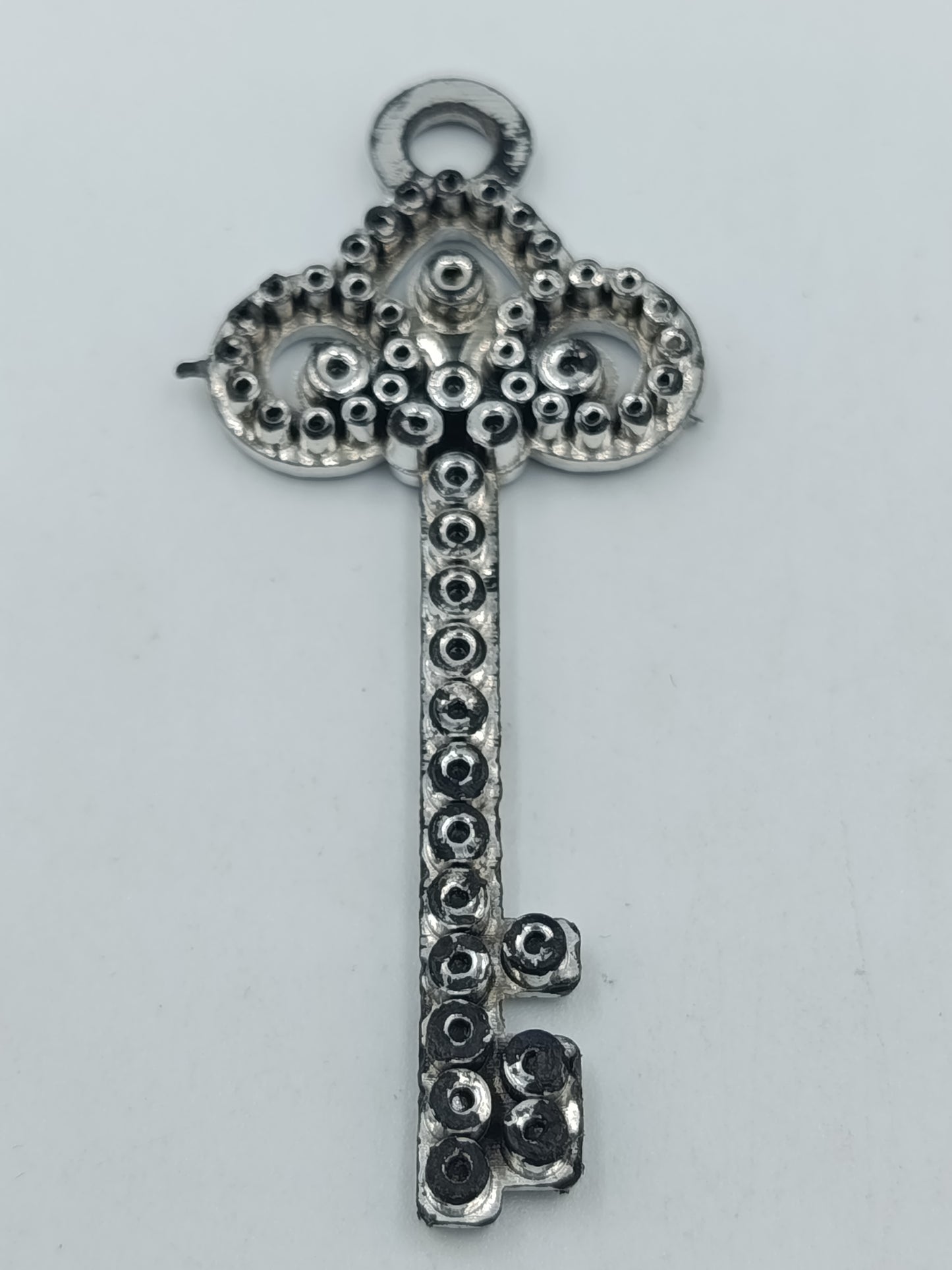 Vintage Schlüssel Anhänger / Schmuckanhänger in Silberoptik mit Strass
