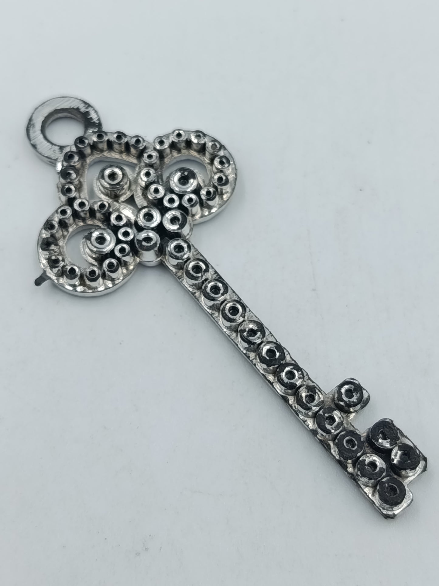 Vintage Schlüssel Anhänger / Schmuckanhänger in Silberoptik mit Strass