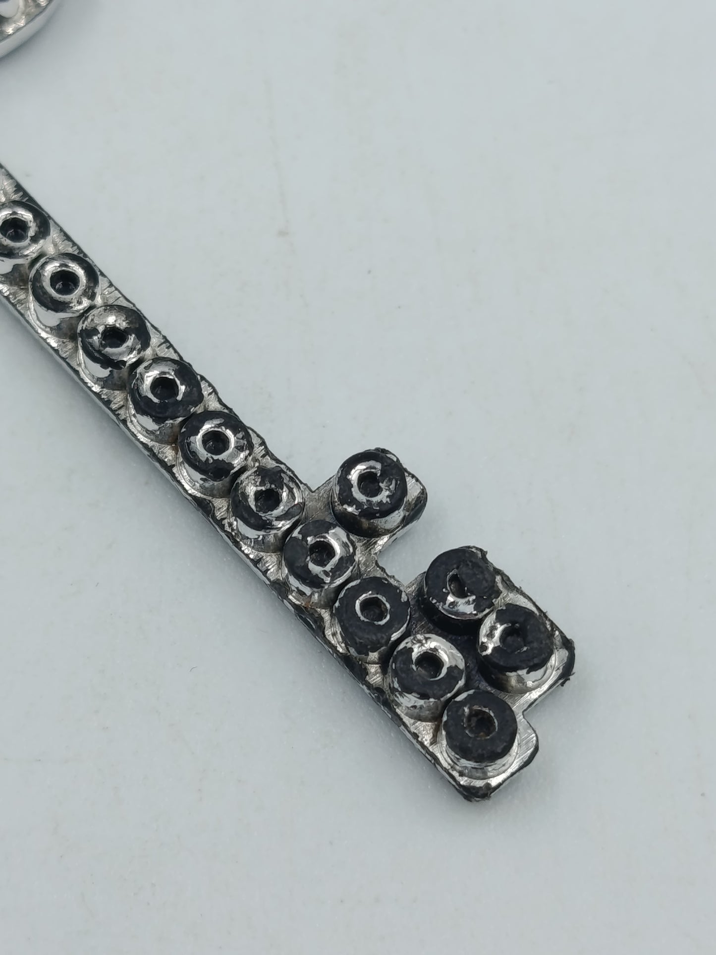 Vintage Schlüssel Anhänger / Schmuckanhänger in Silberoptik mit Strass