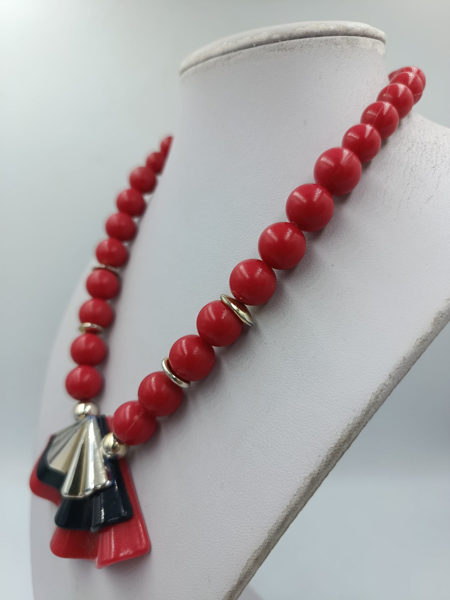 Statement Kette Rot mit großem Anhänger – 53 cm