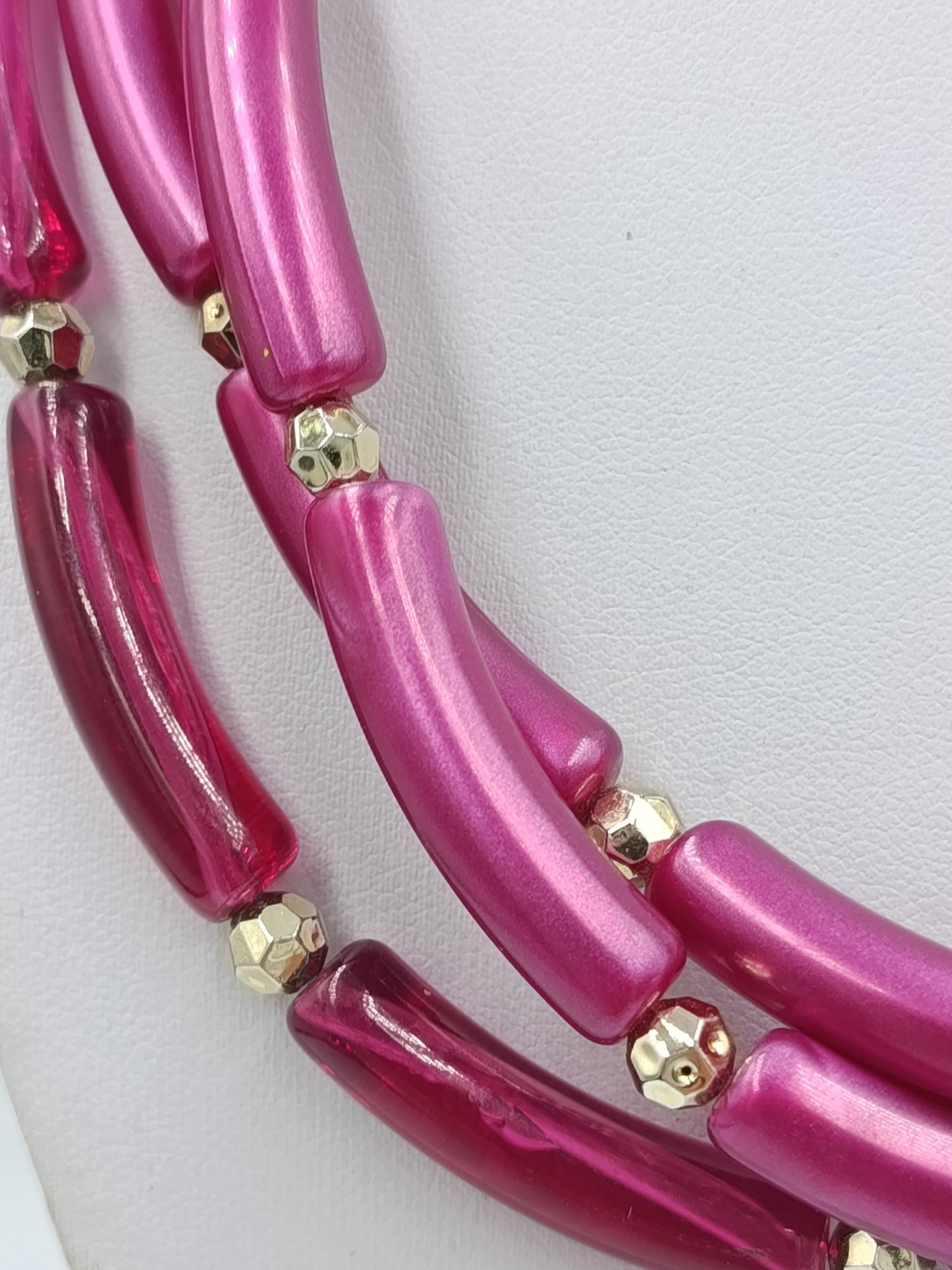 Auffällige Mehrreihige Statement Kette Pink – 53 cm