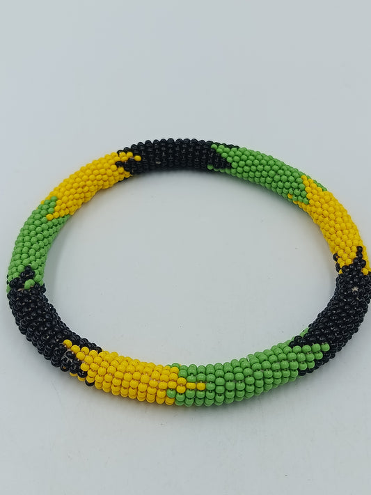 Handgefertigt Perlen Armreif Ethno Style Grün-Gelb-Schwarz – 9 cm