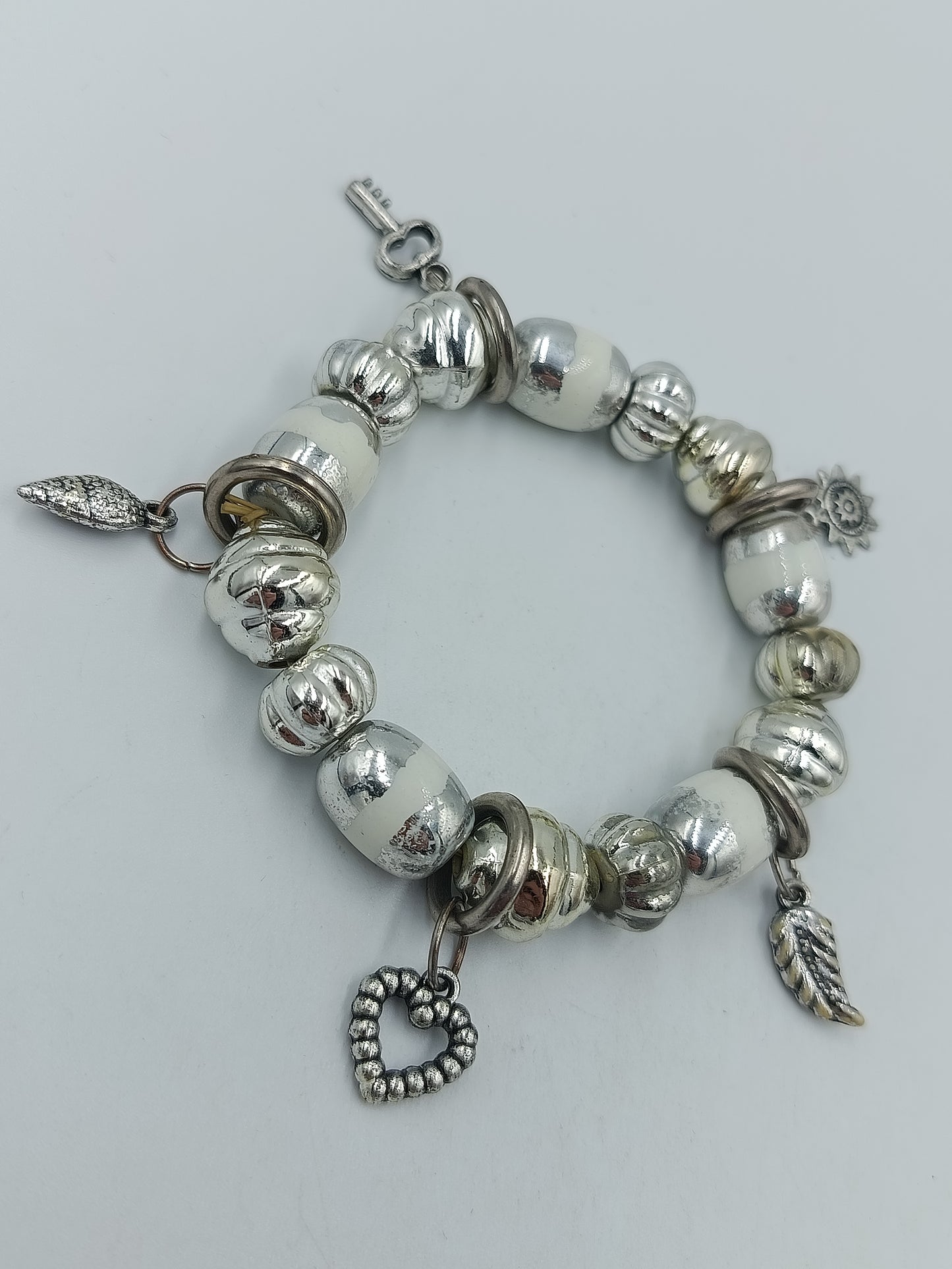 Charm Armband Silberfarben mit Anhängern – Herz, Schlüssel Sonne